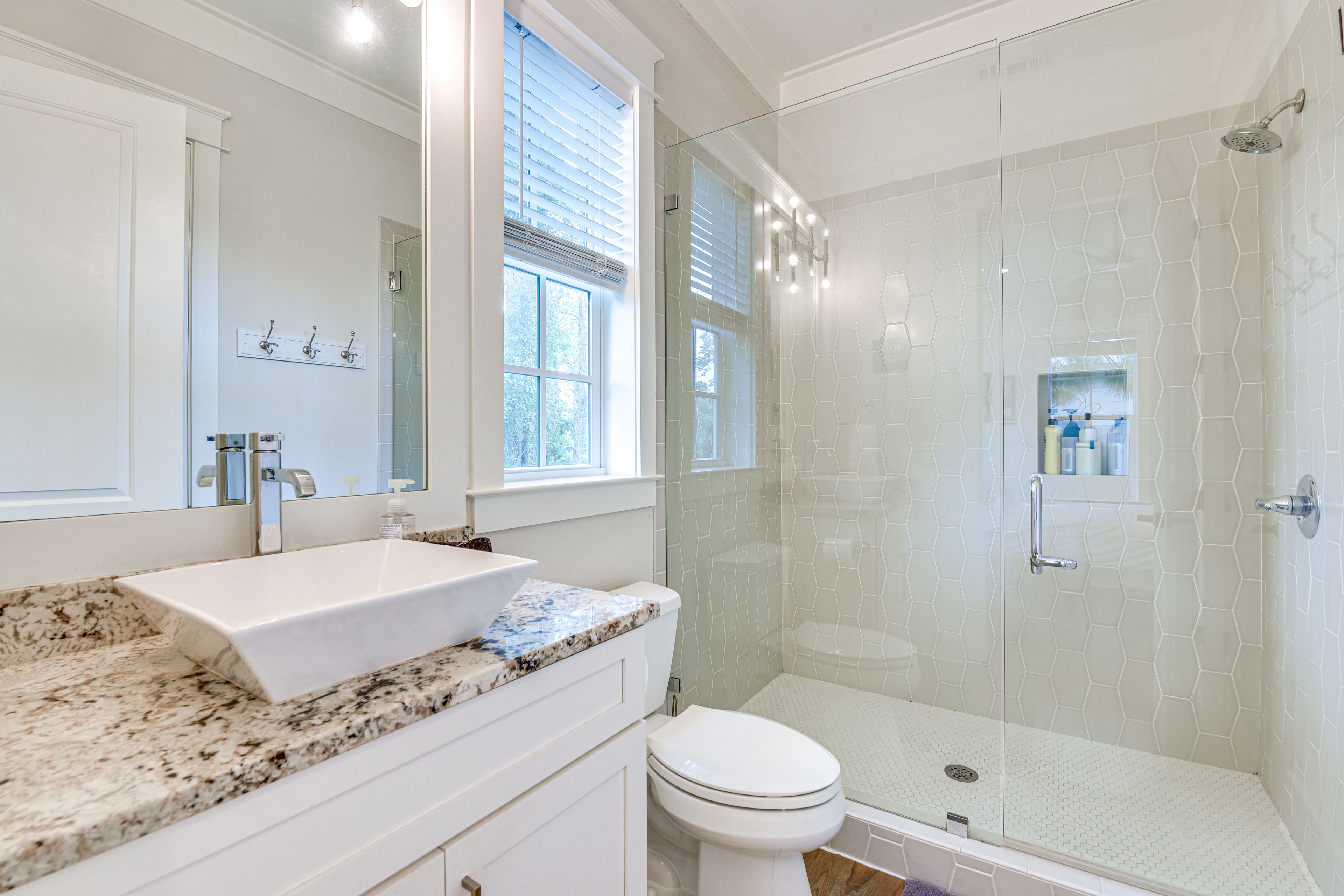 En-Suite Bathroom | Towels & Linens Provided