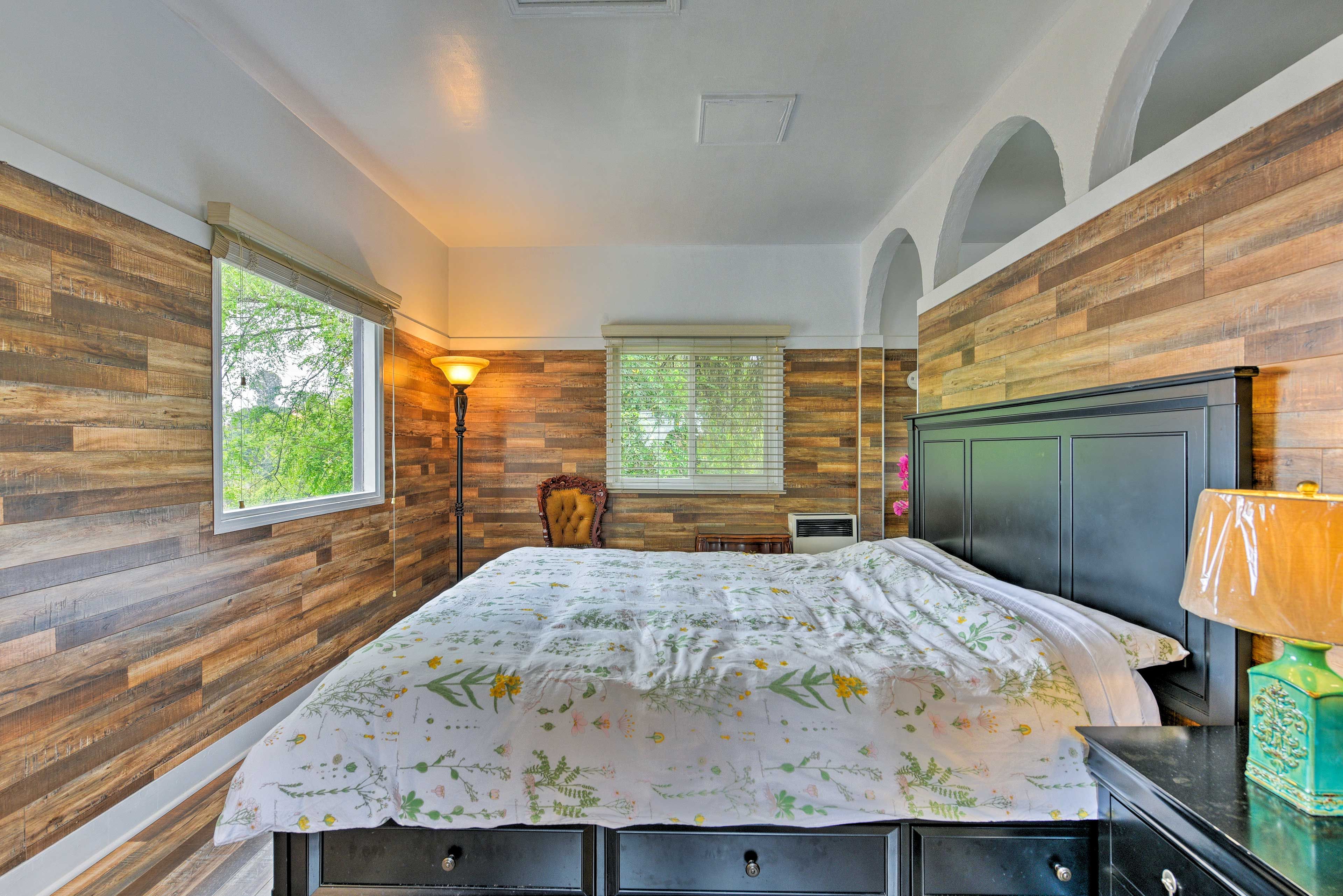 This room is also filled with natural light.