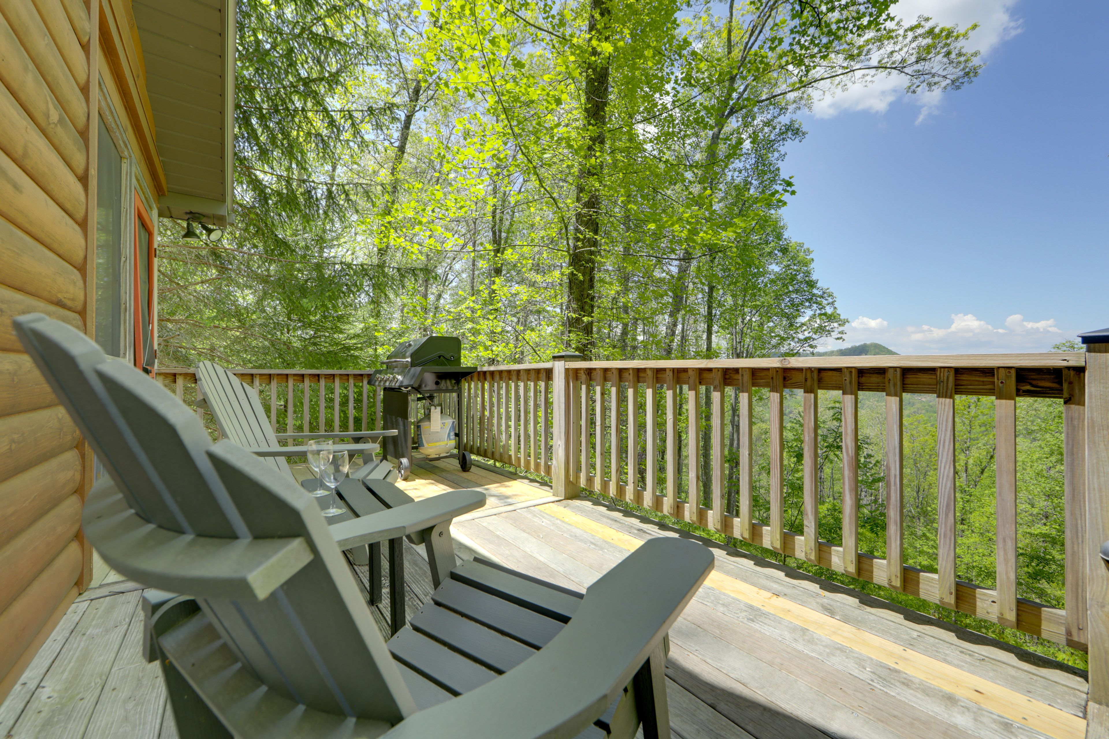 Private Deck | Gas Grill