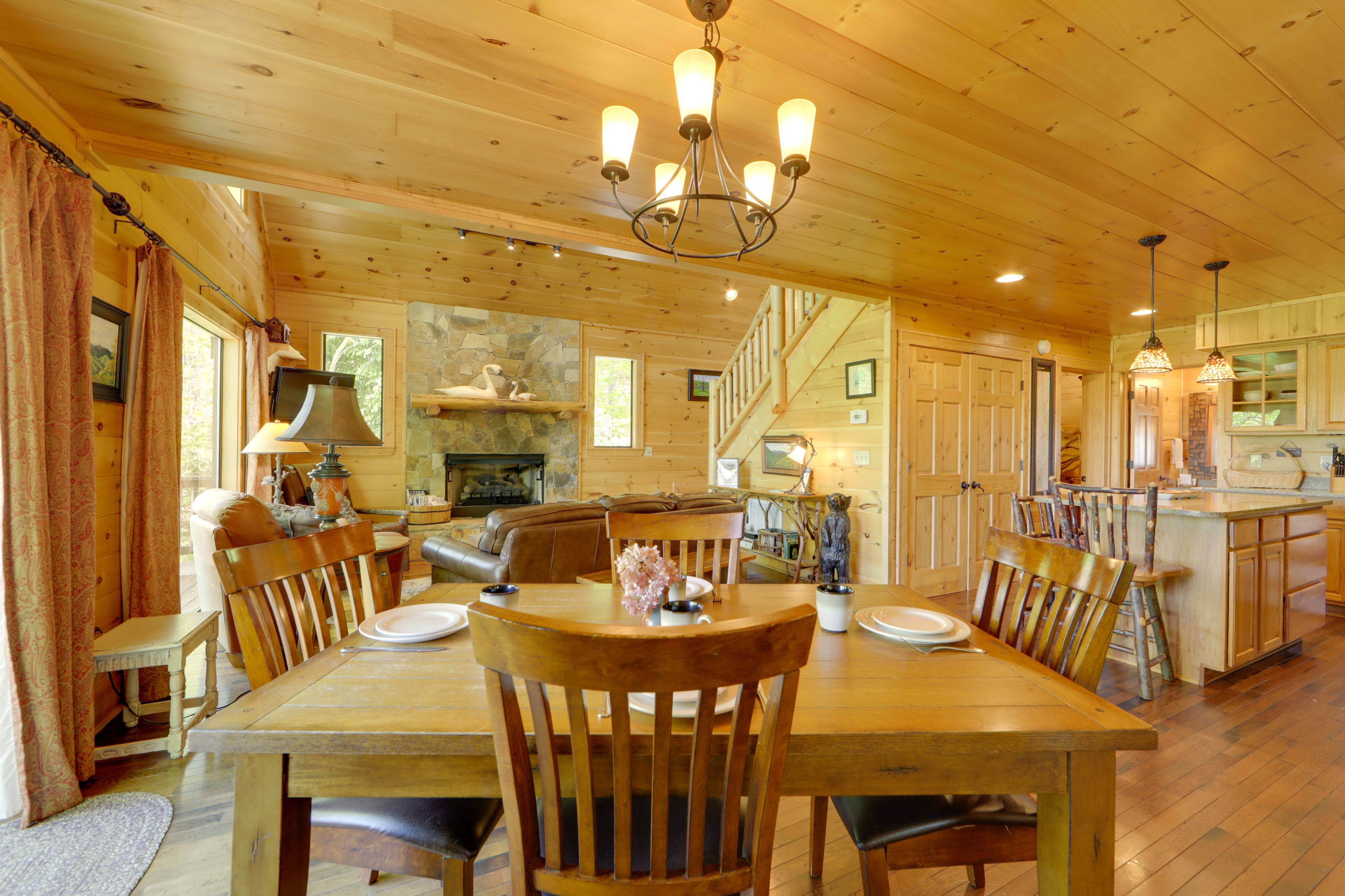 Dining Space | Dishware/Flatware | 1st Floor