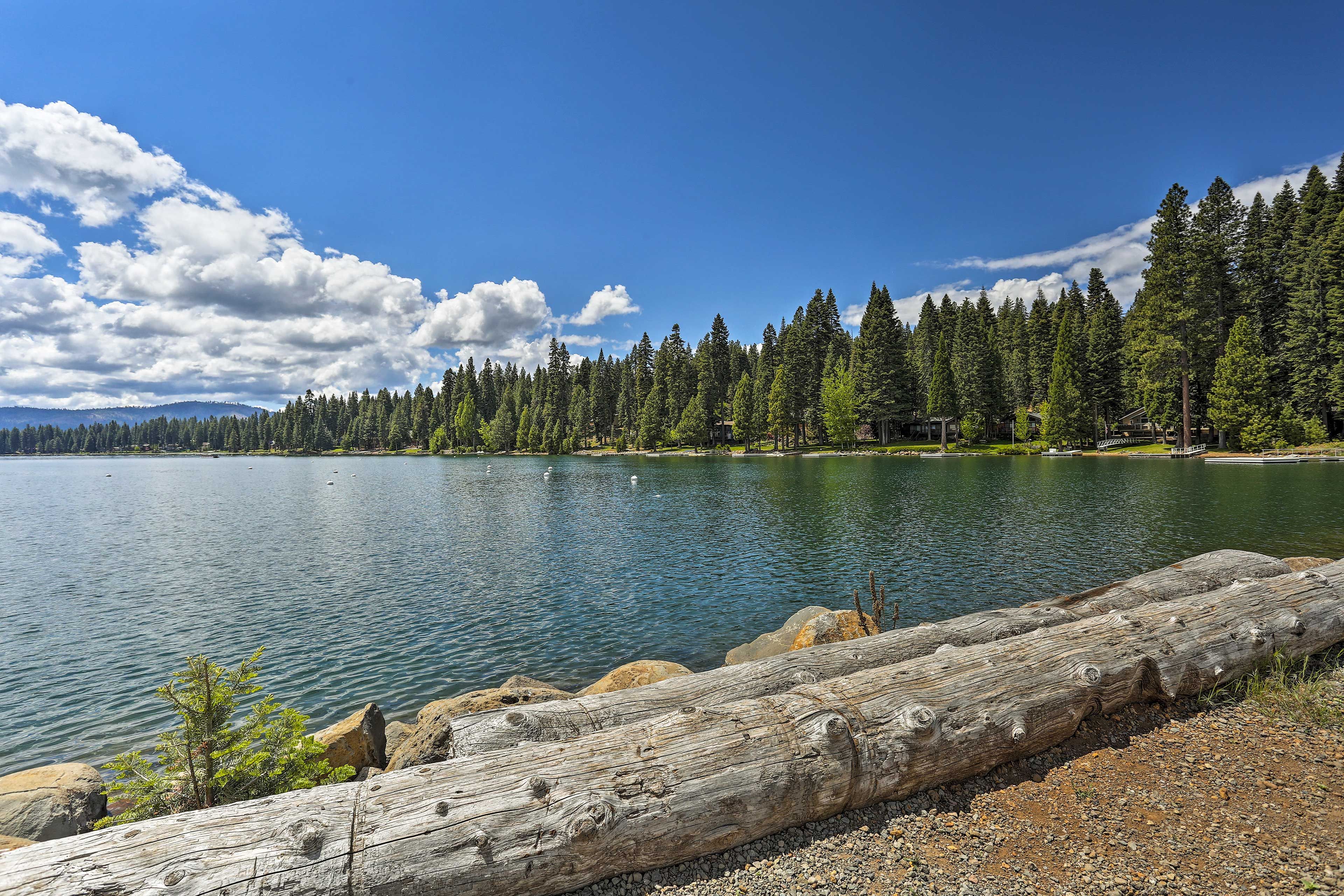 Walk to Lake Almanor Peninsula
