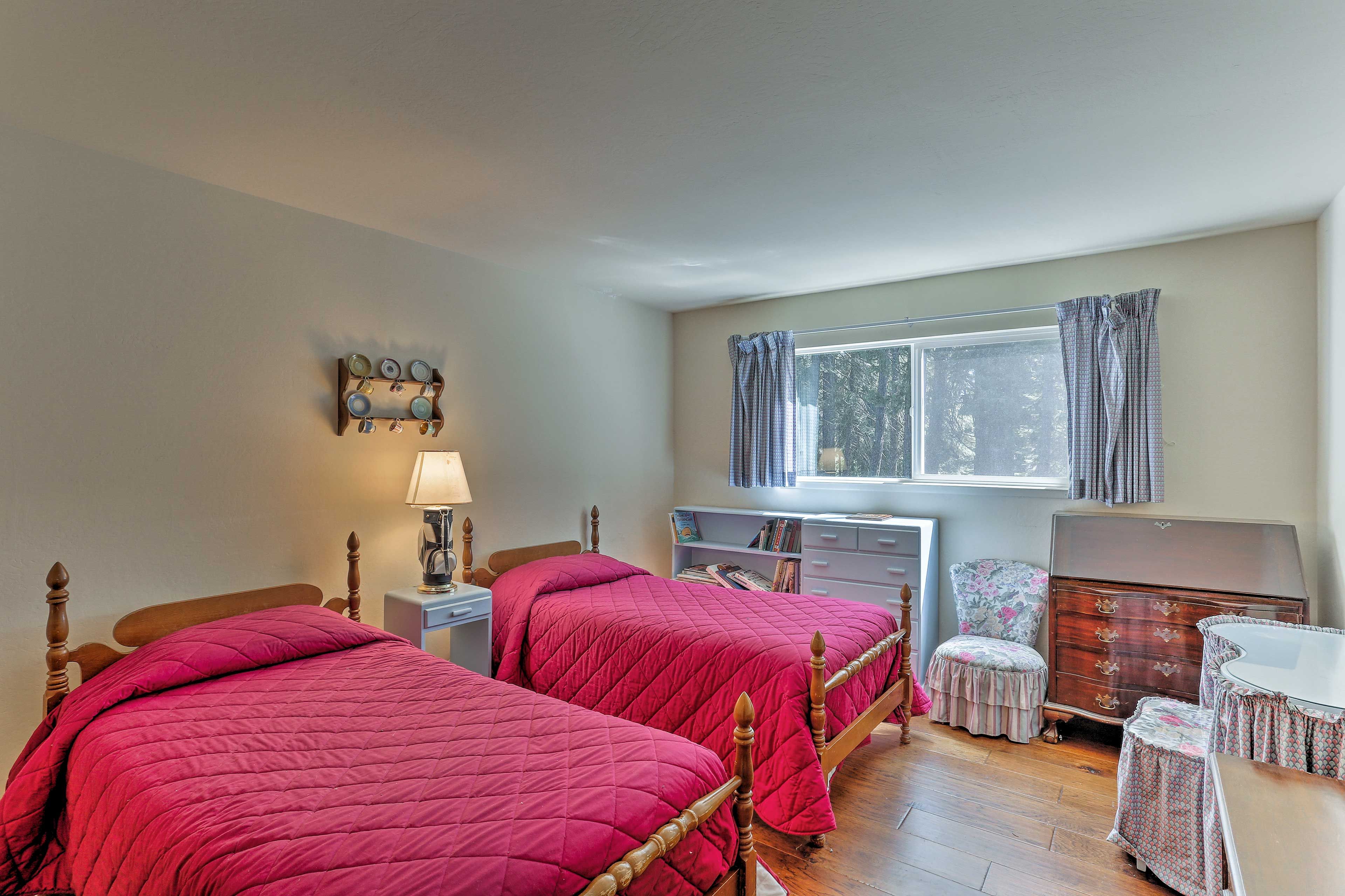 Bedroom 3 | 2 Twin Beds