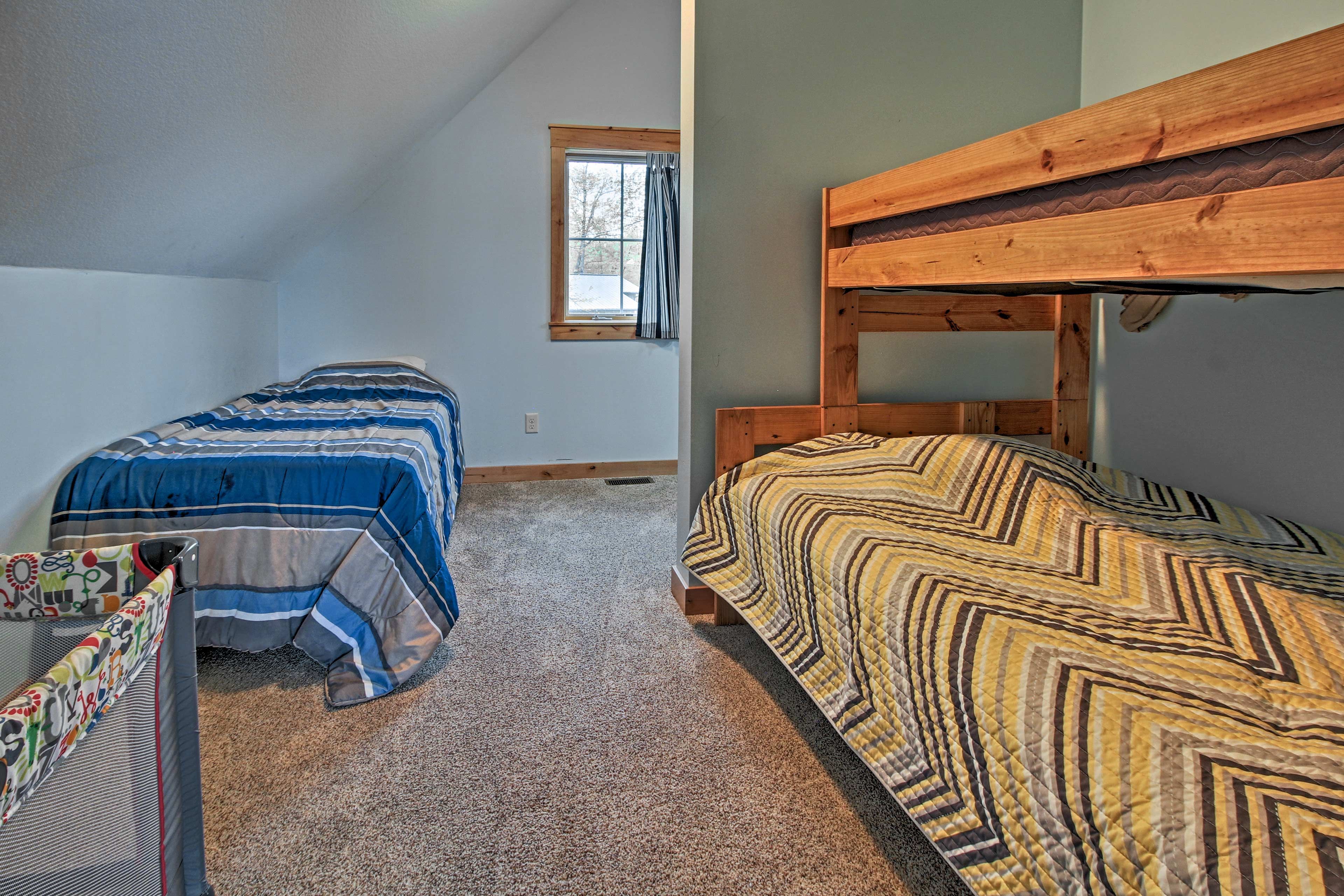 NOTE: The bunk beds are now on the floor.