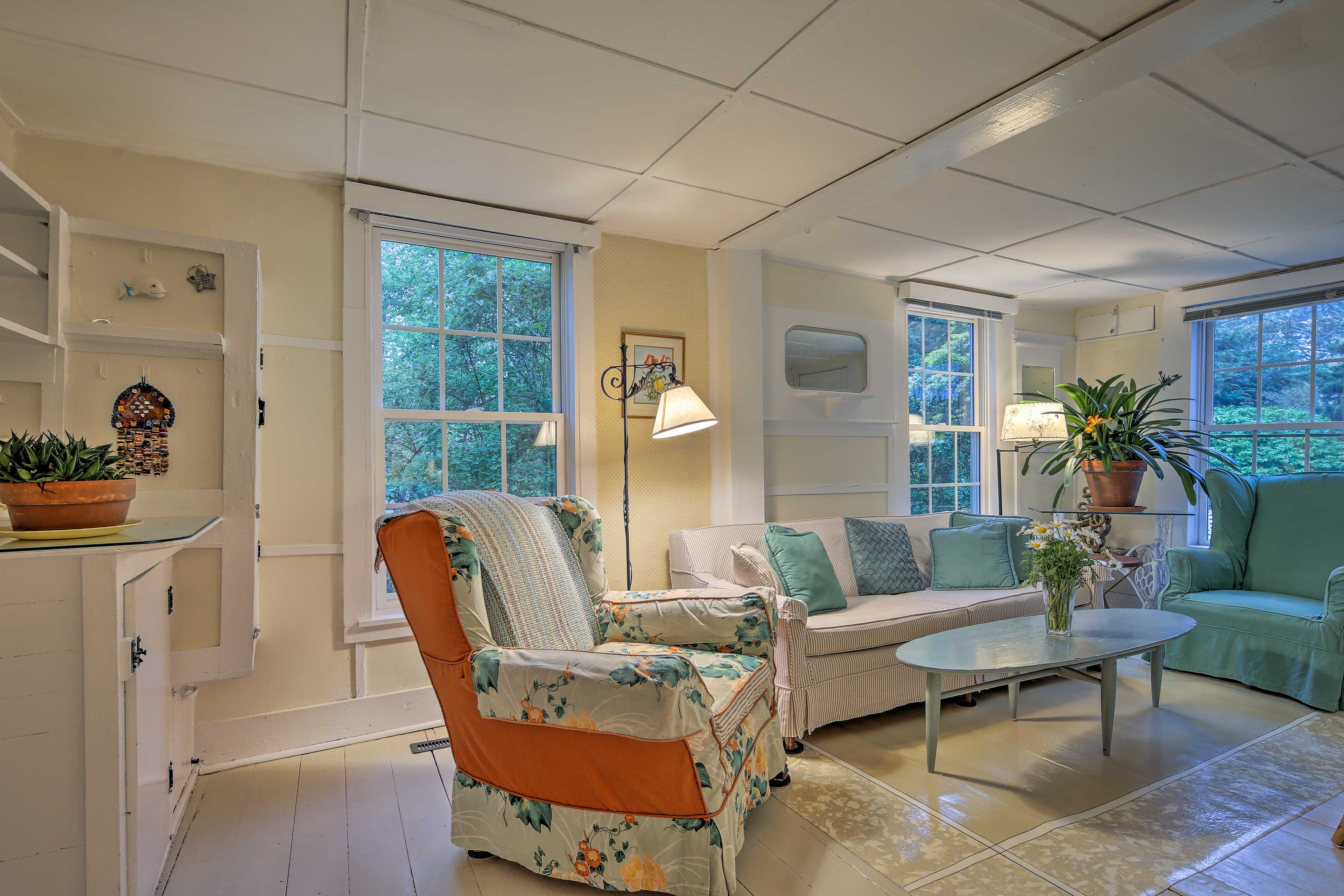 You'll be bathed in natural light through the room's large windows.