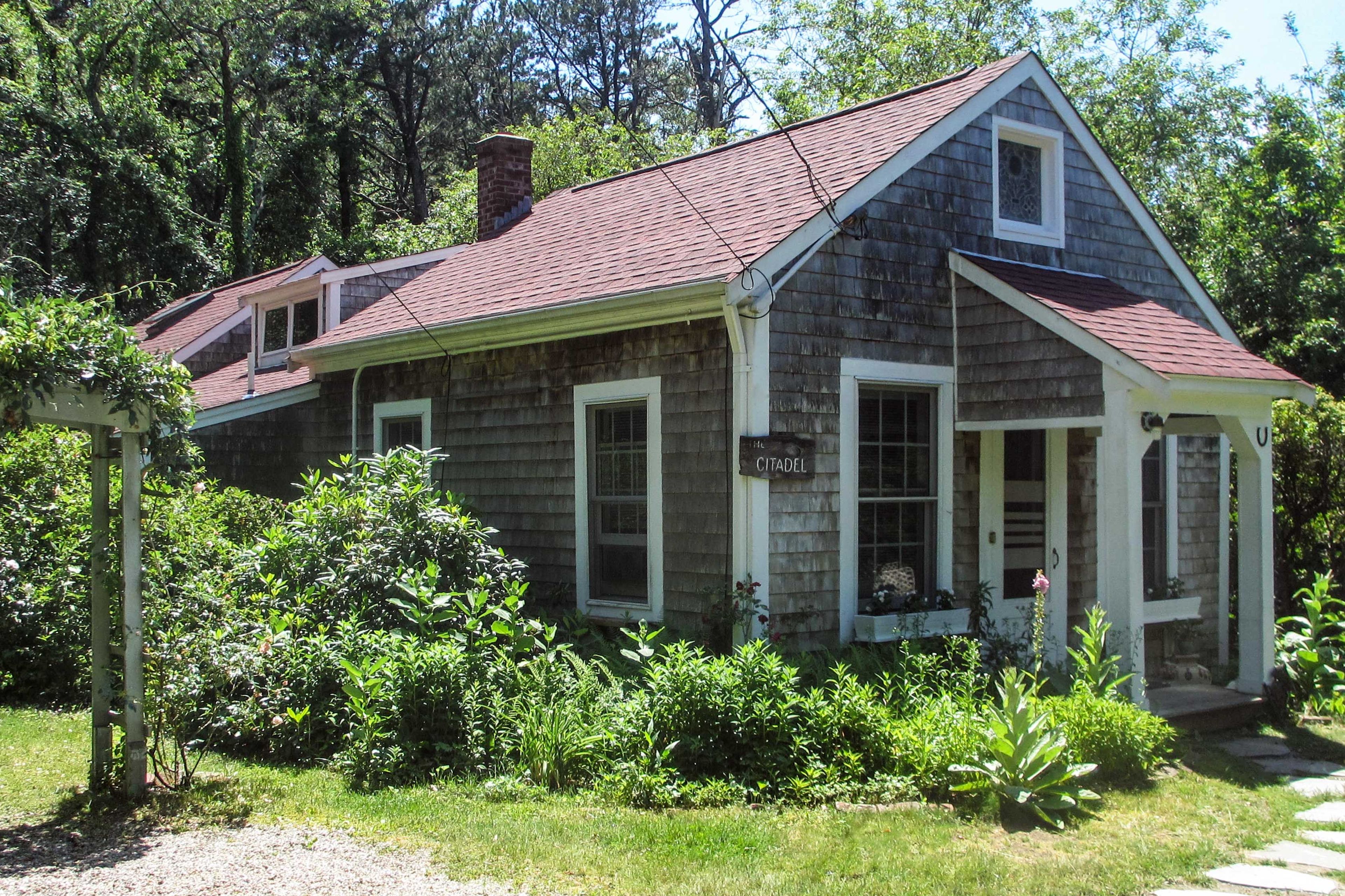 Unwind in this 2-bedroom, 1-bathroom vacation rental cottage in Brewster.
