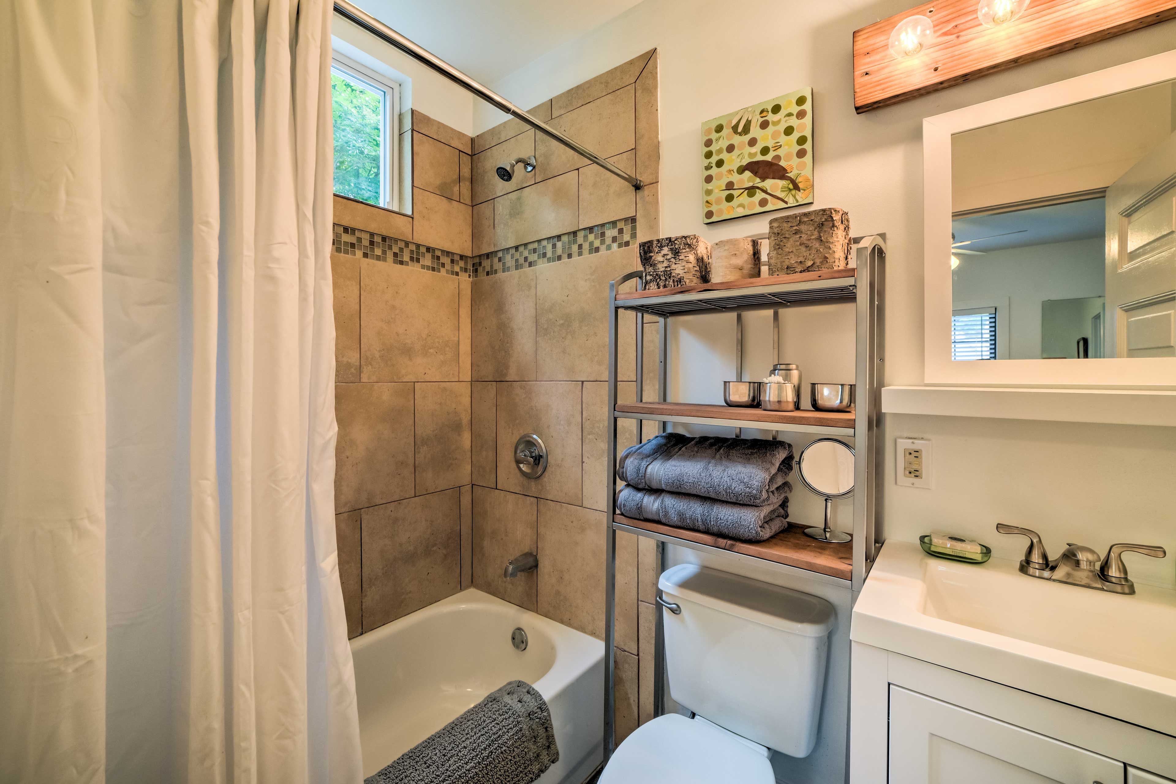 Bathroom | Linens/Towels Provided