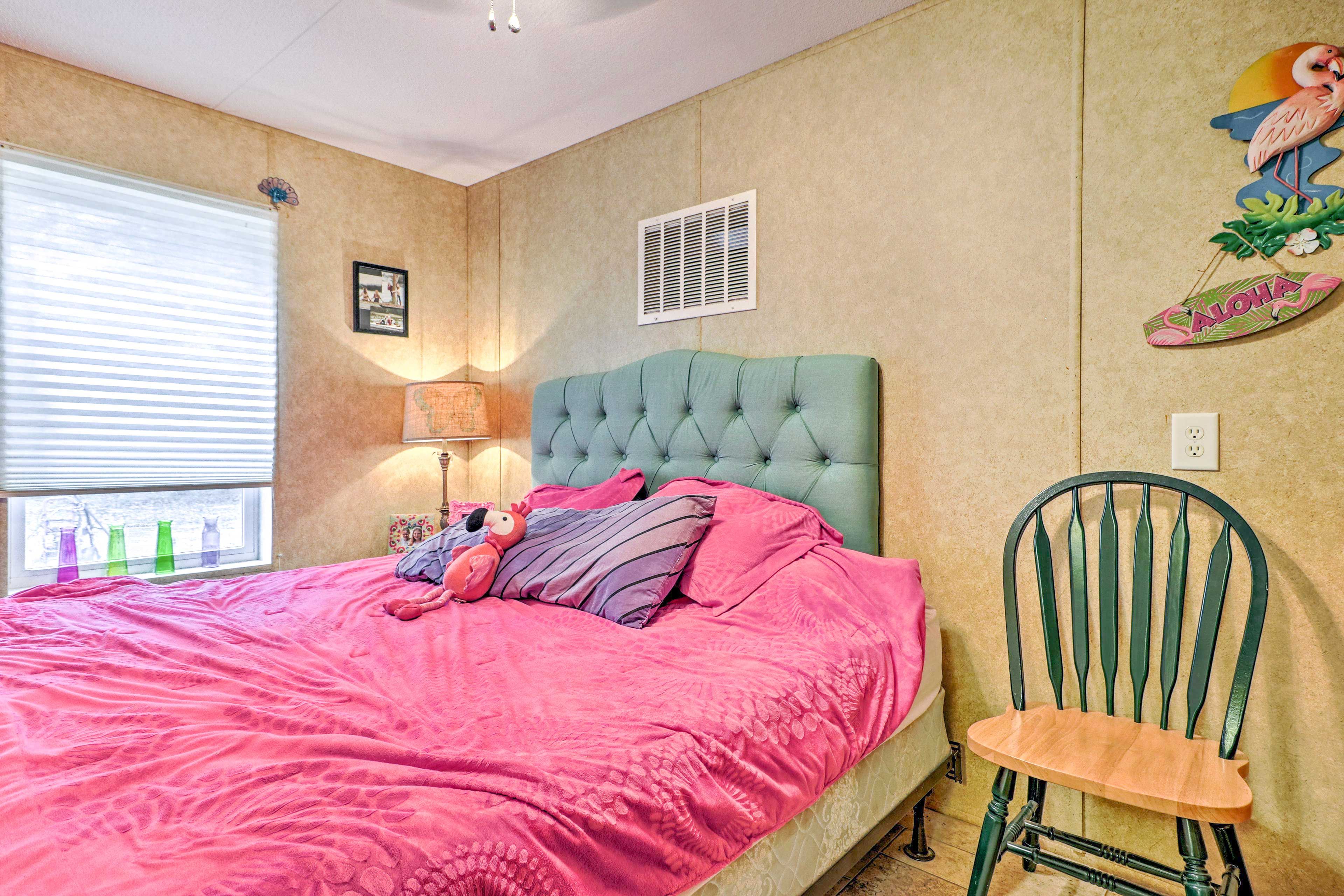 Bedroom 2 | King Bed