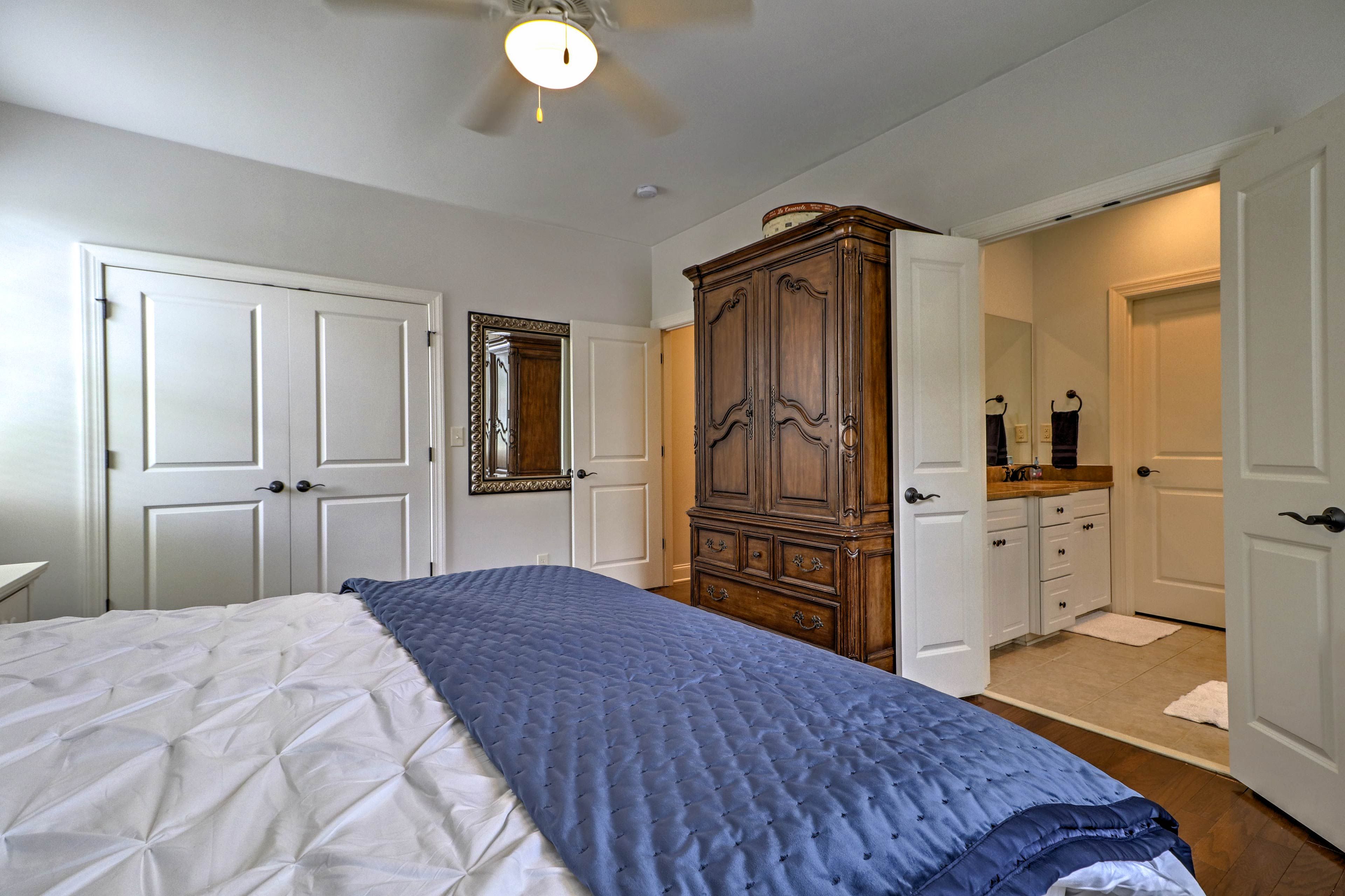 Fall asleep in the king bed as you watch the flat-screen Smart TV.