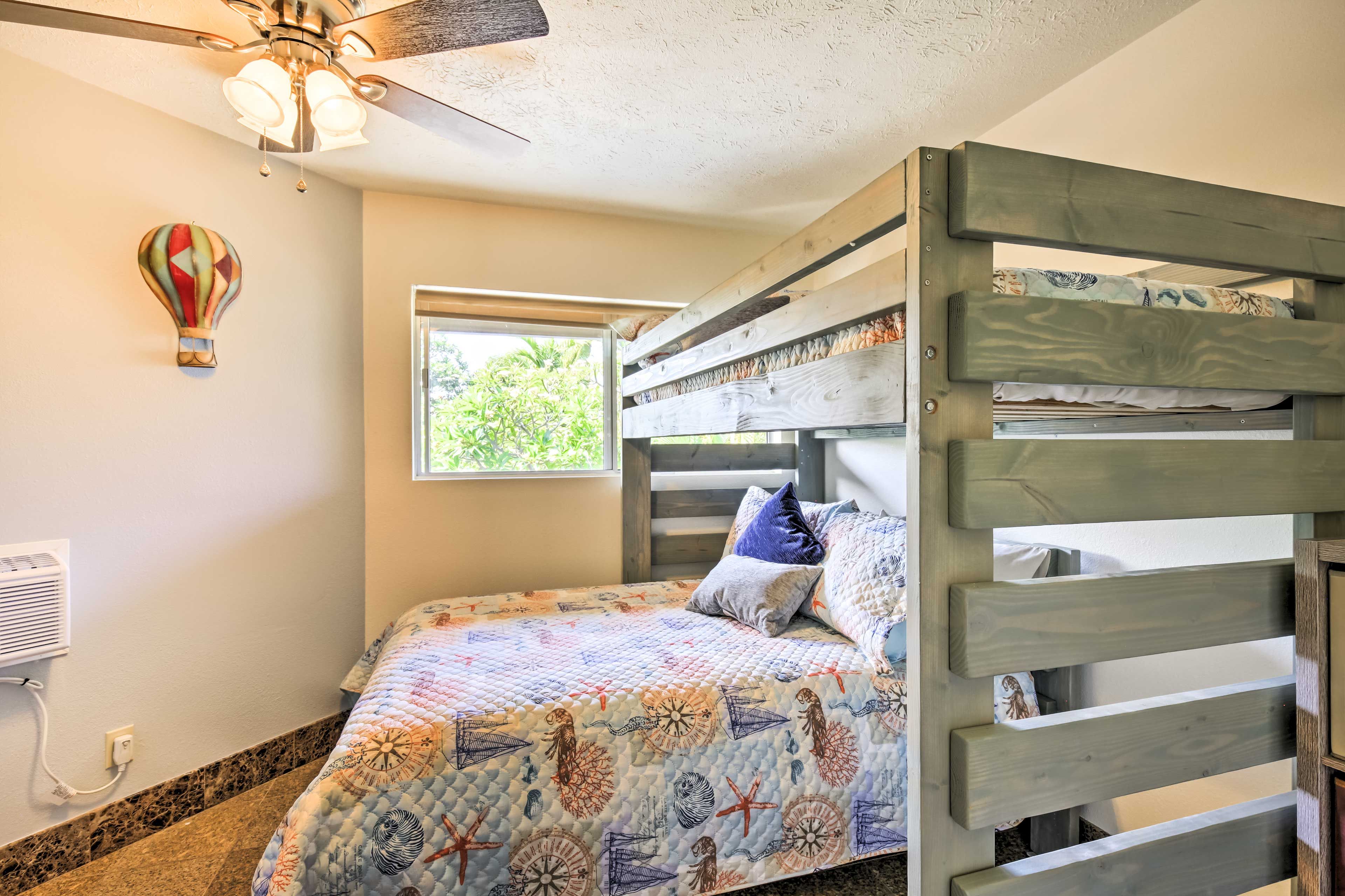 Bedroom 3 | Twin/Full Bunk Bed | Ceiling Fans