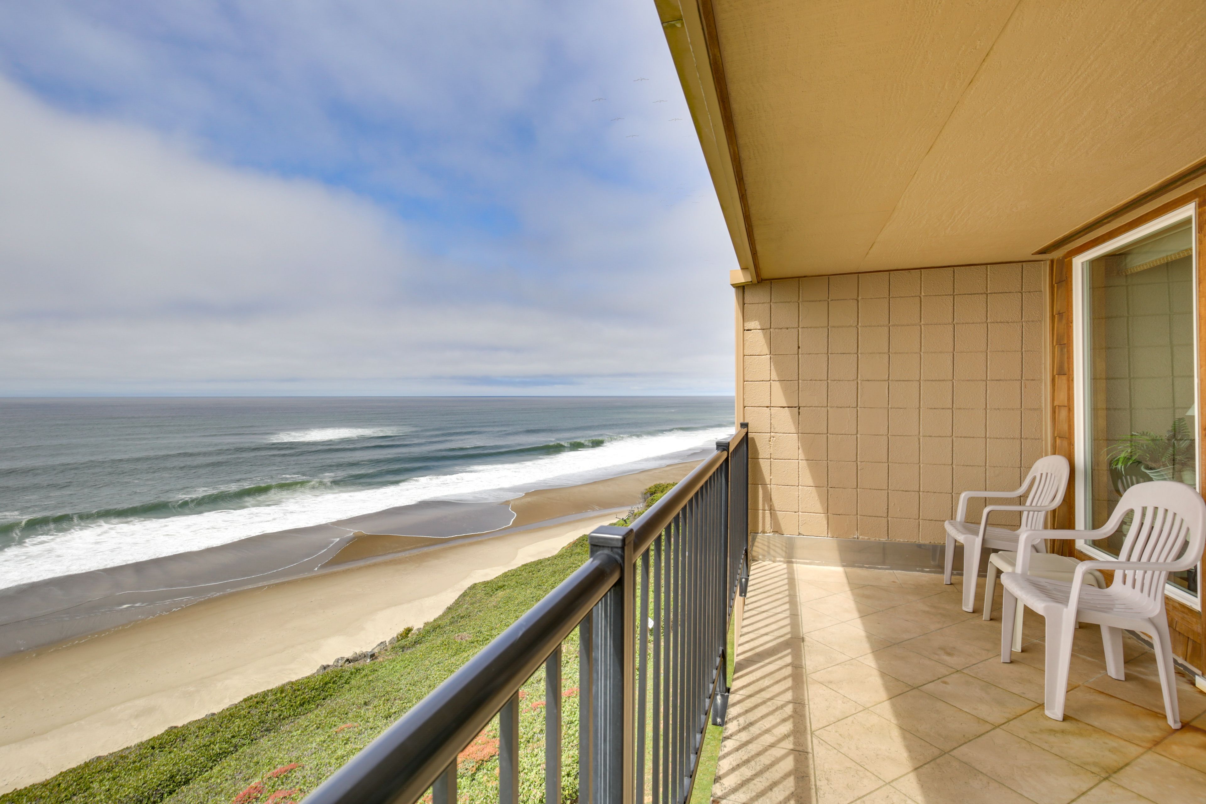 Private Balcony w/ Ocean Views