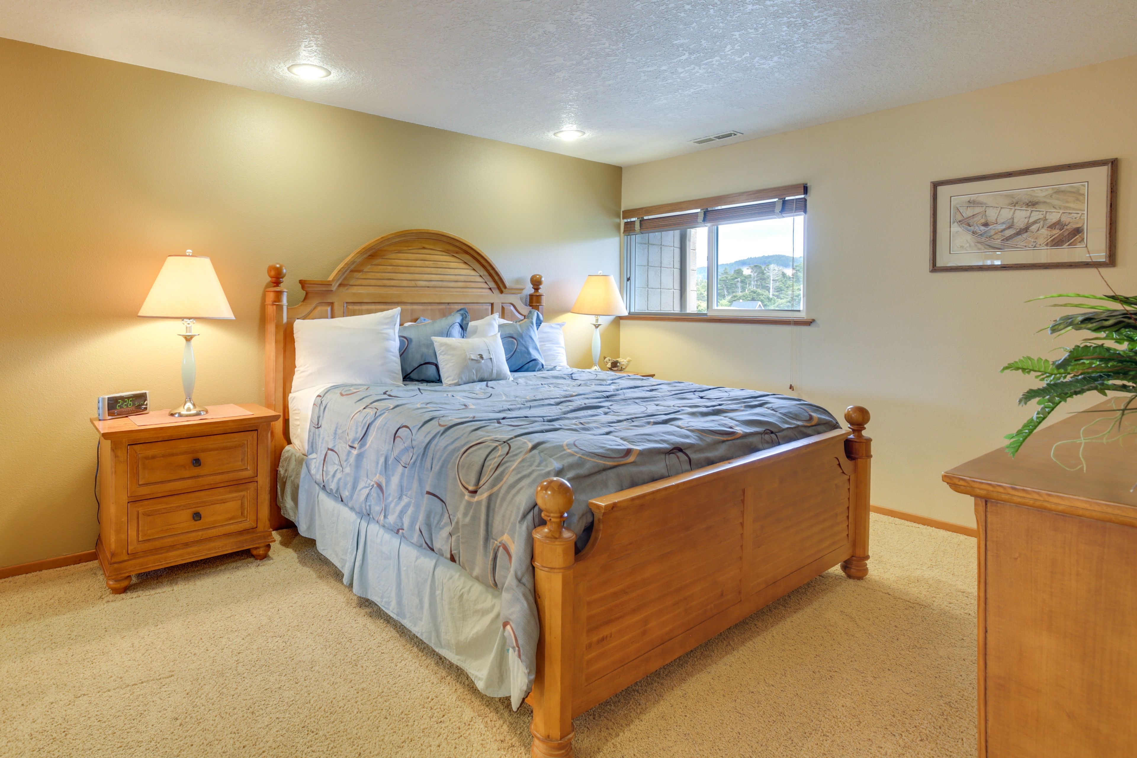 Bedroom 1 | King Bed