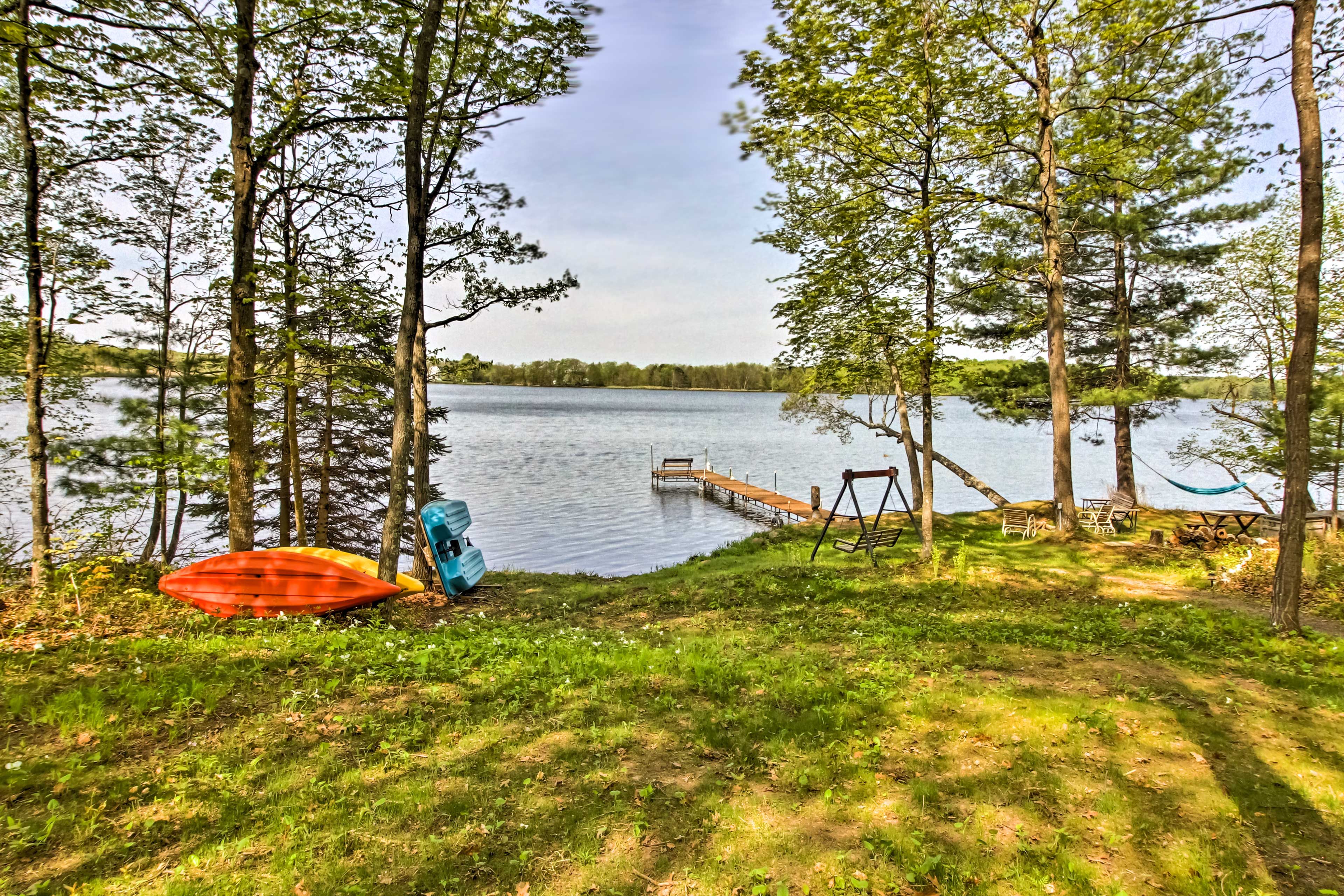 Backyard | 3 Kayaks w/ Paddles | Floaties | Paddleboat | Canoe | 4 Life Jackets