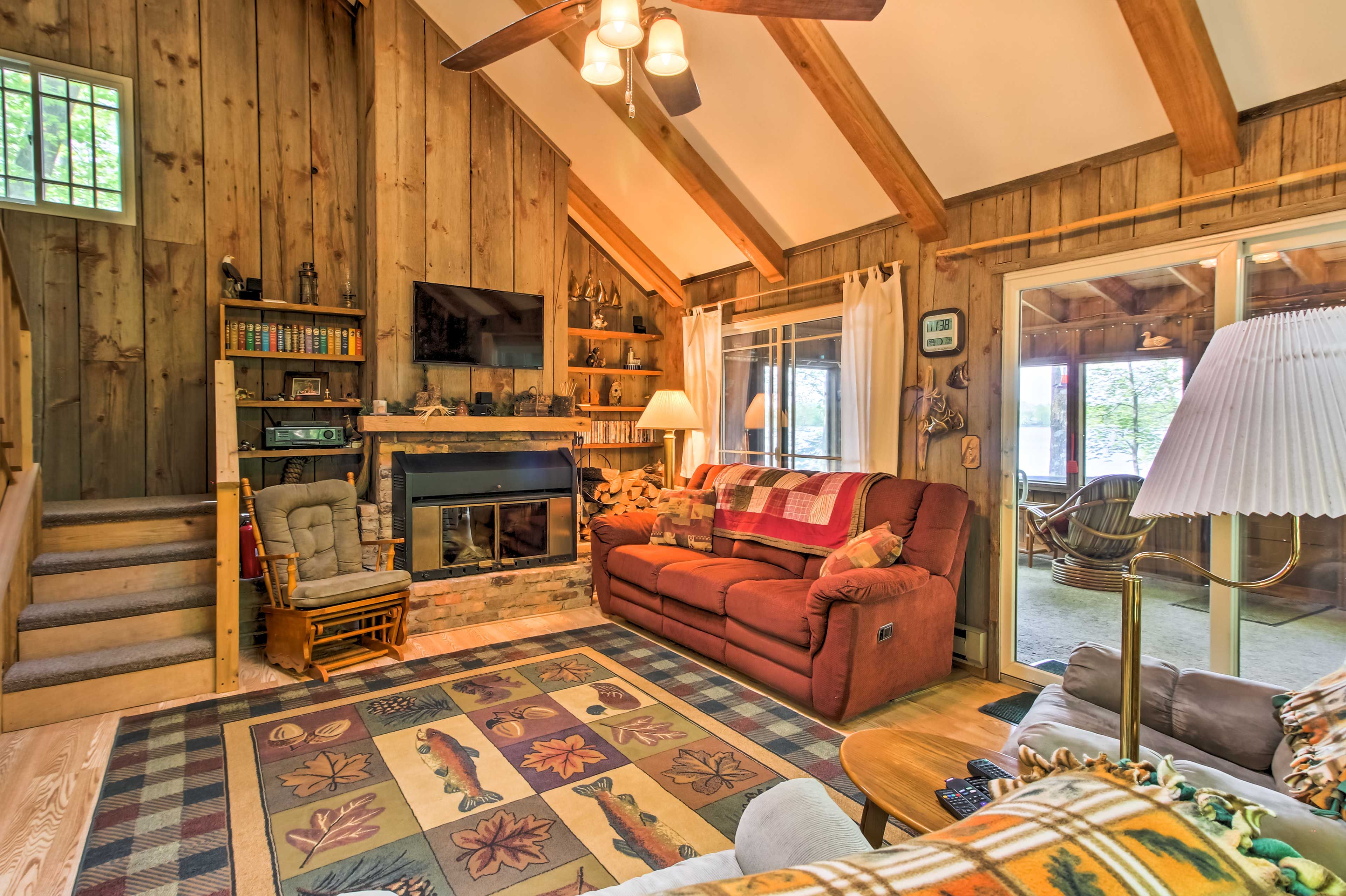 Living Room | Free WiFi