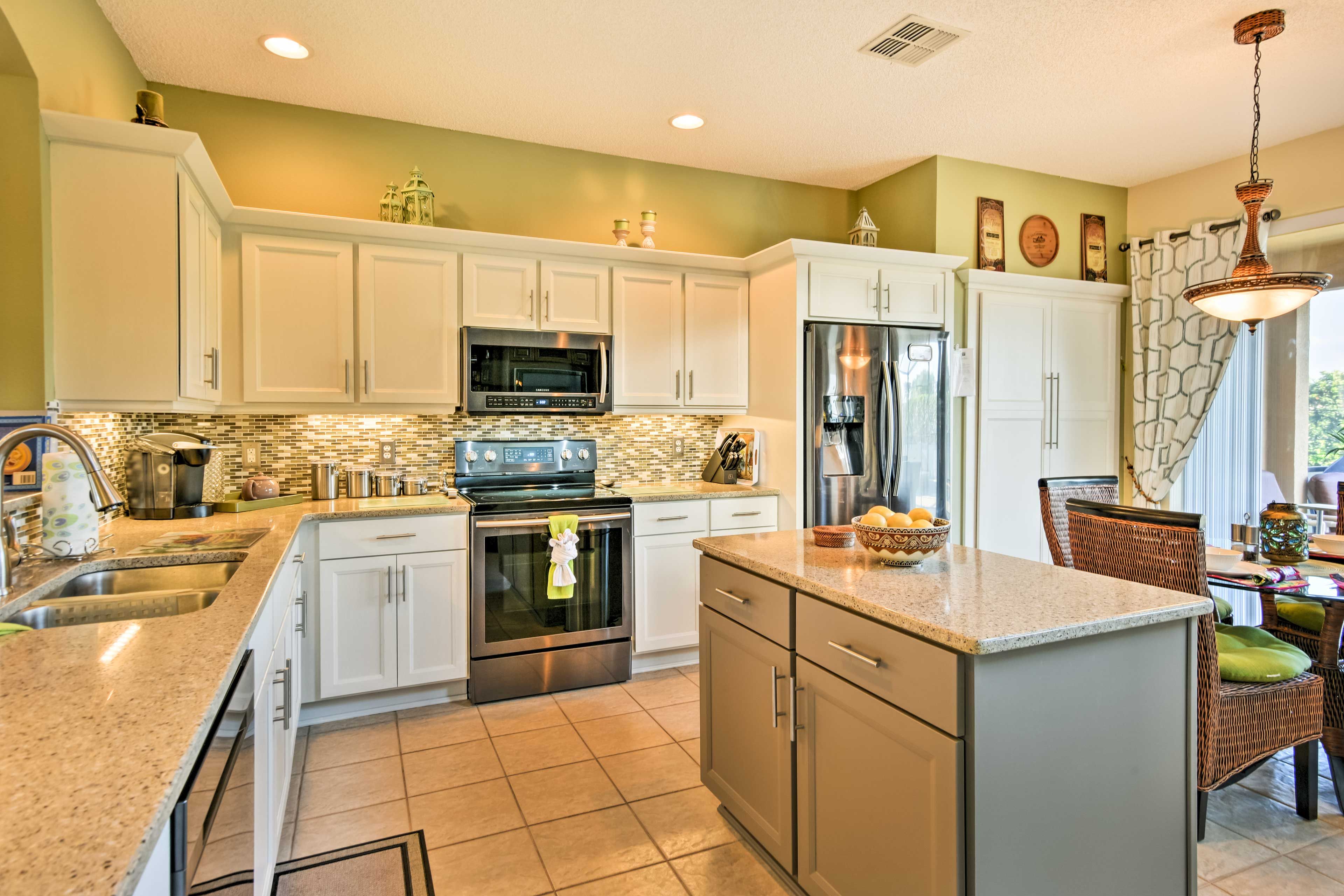 Kitchen | Cooking Basics | Coffee Maker | Paper Towels/Trash Bags Provided