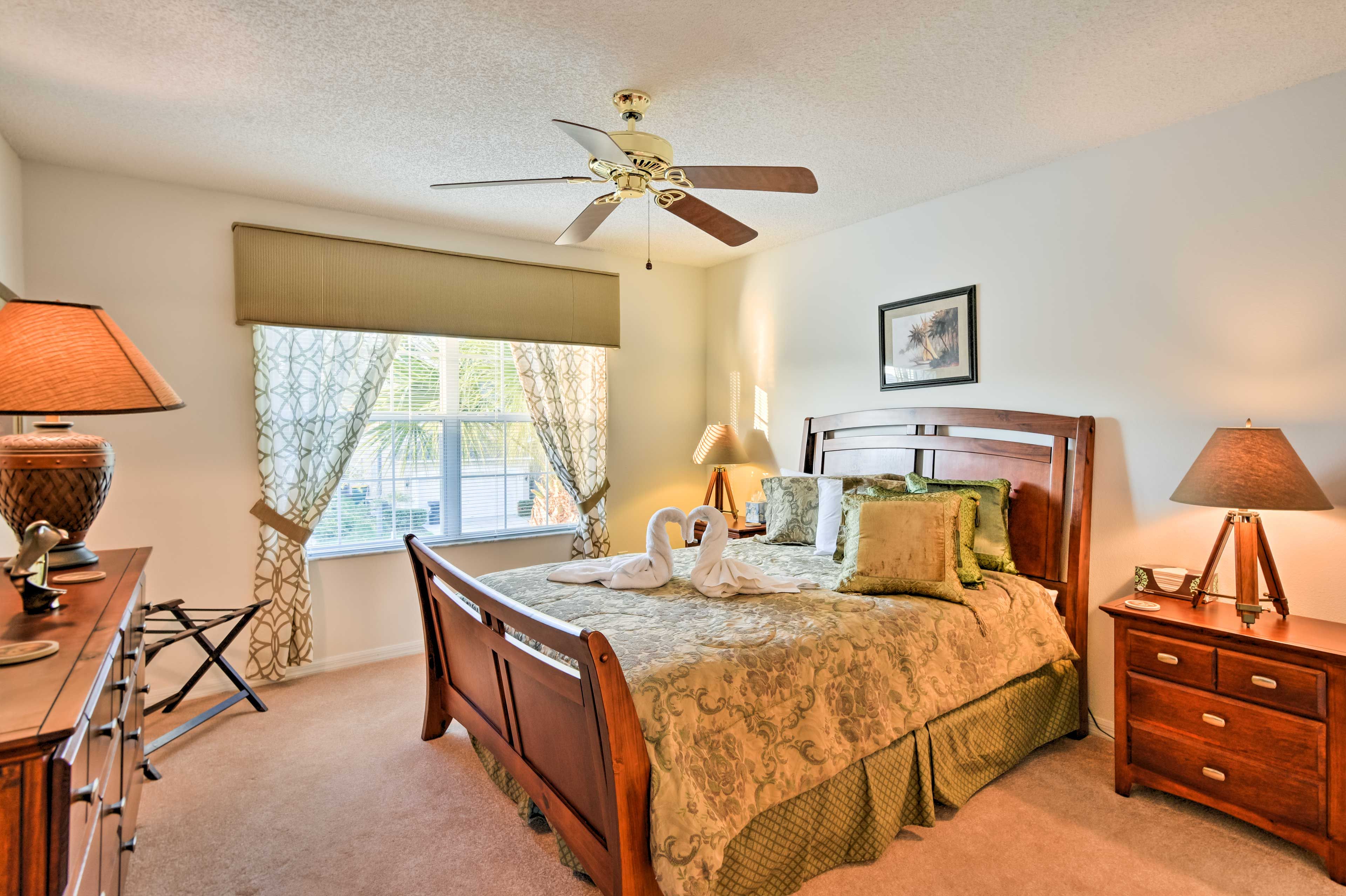 Bedroom 5 | Queen Bed