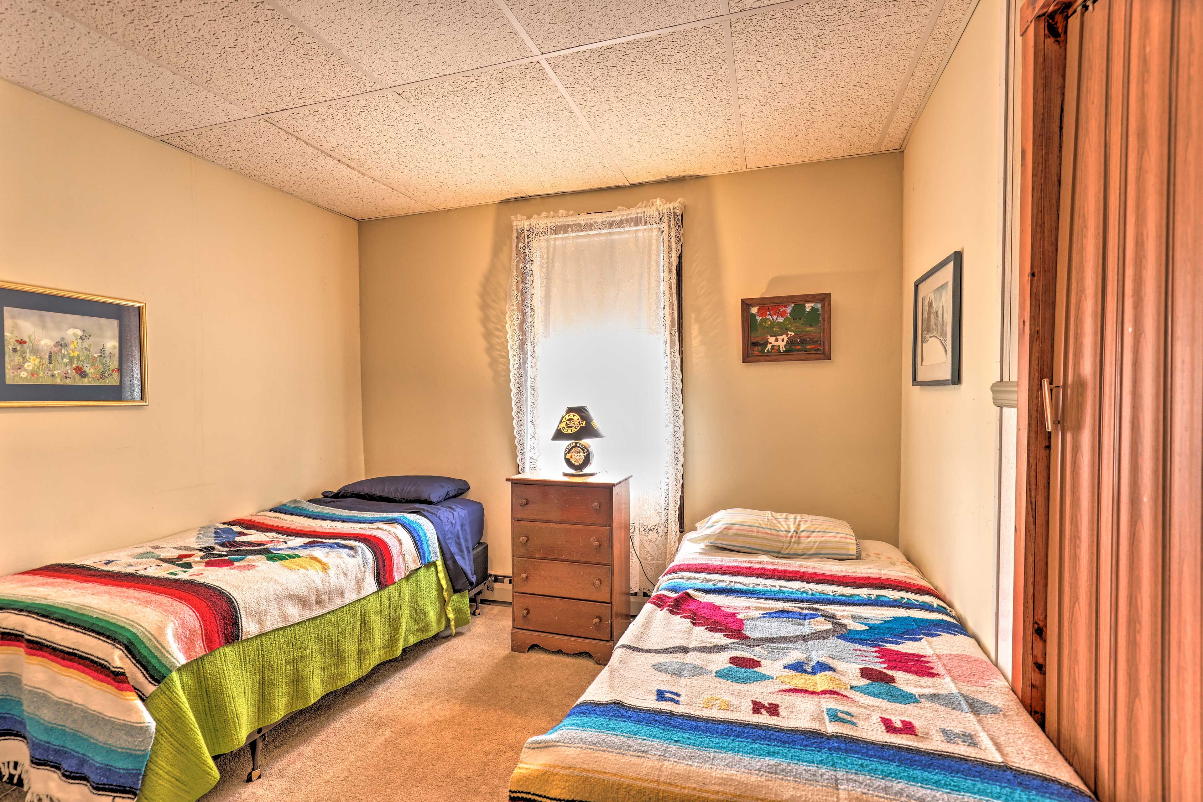 Bedroom 2 | 2 Twin Beds