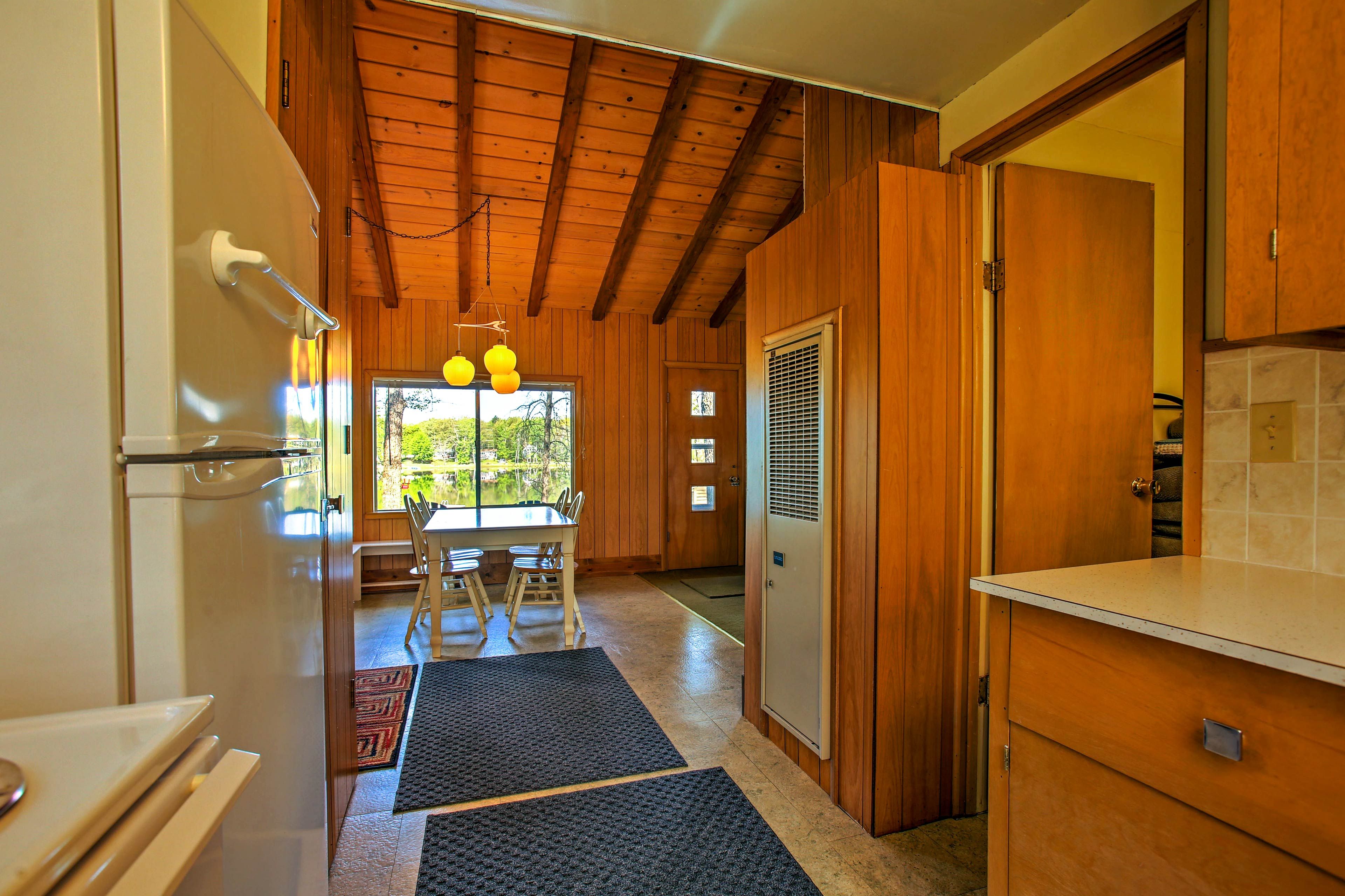 Enjoy views of the lake from everywhere!