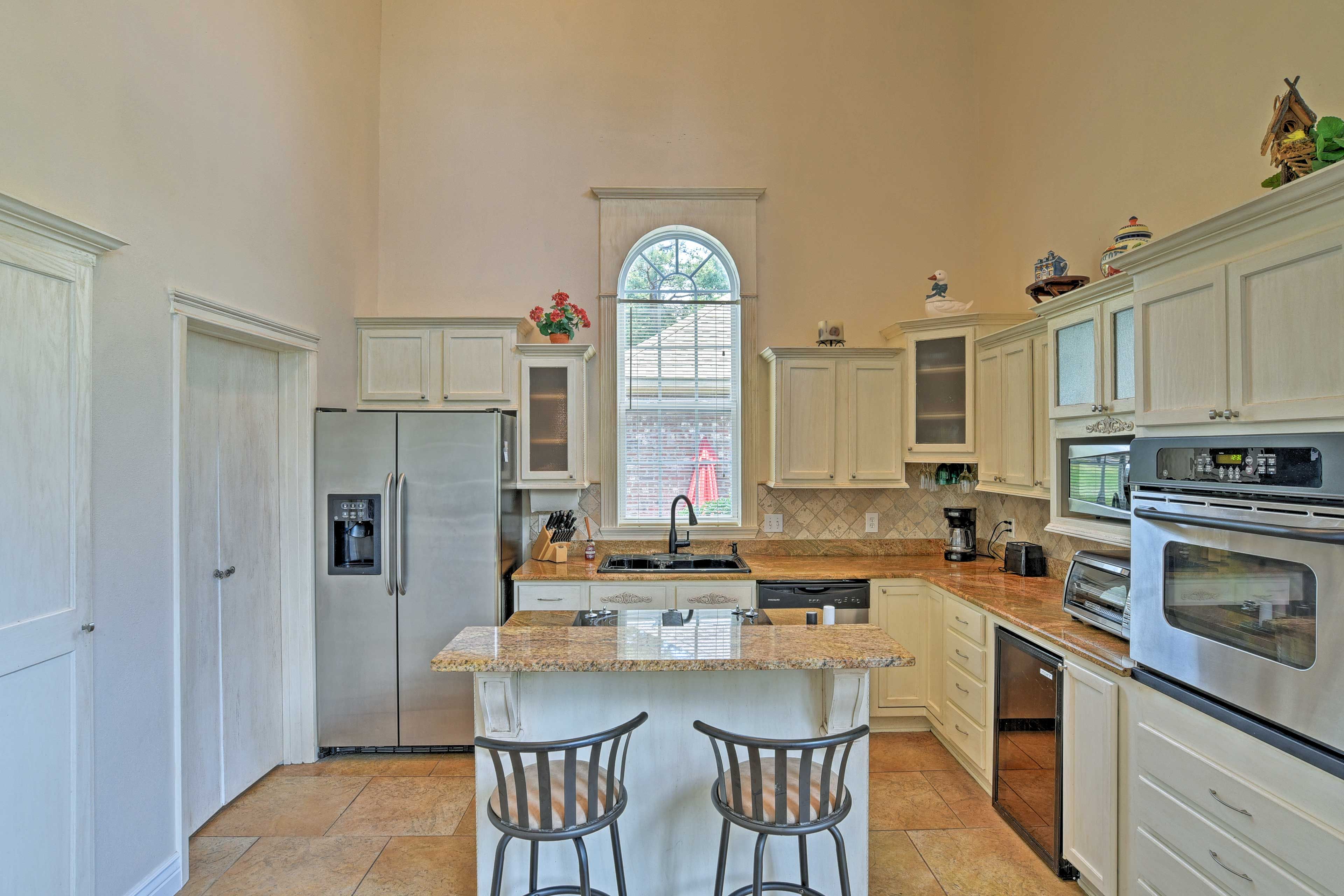 Kitchen | Fully Equipped