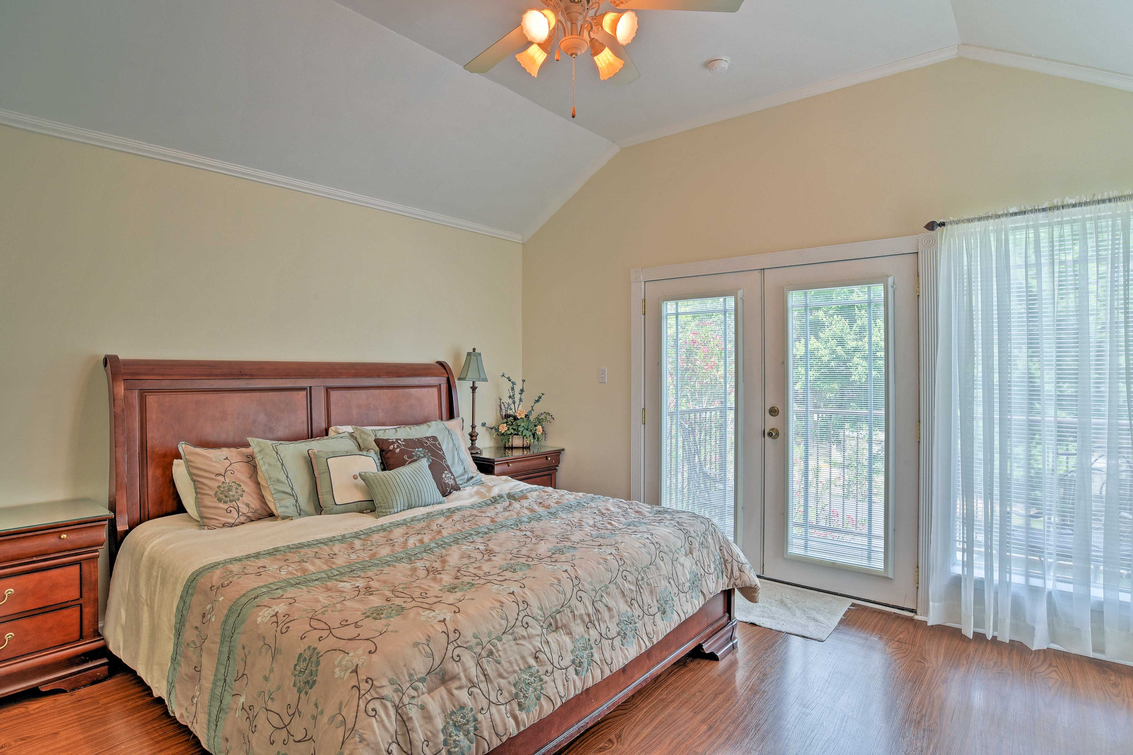 Bedroom 1 | King Bed | 2nd Floor