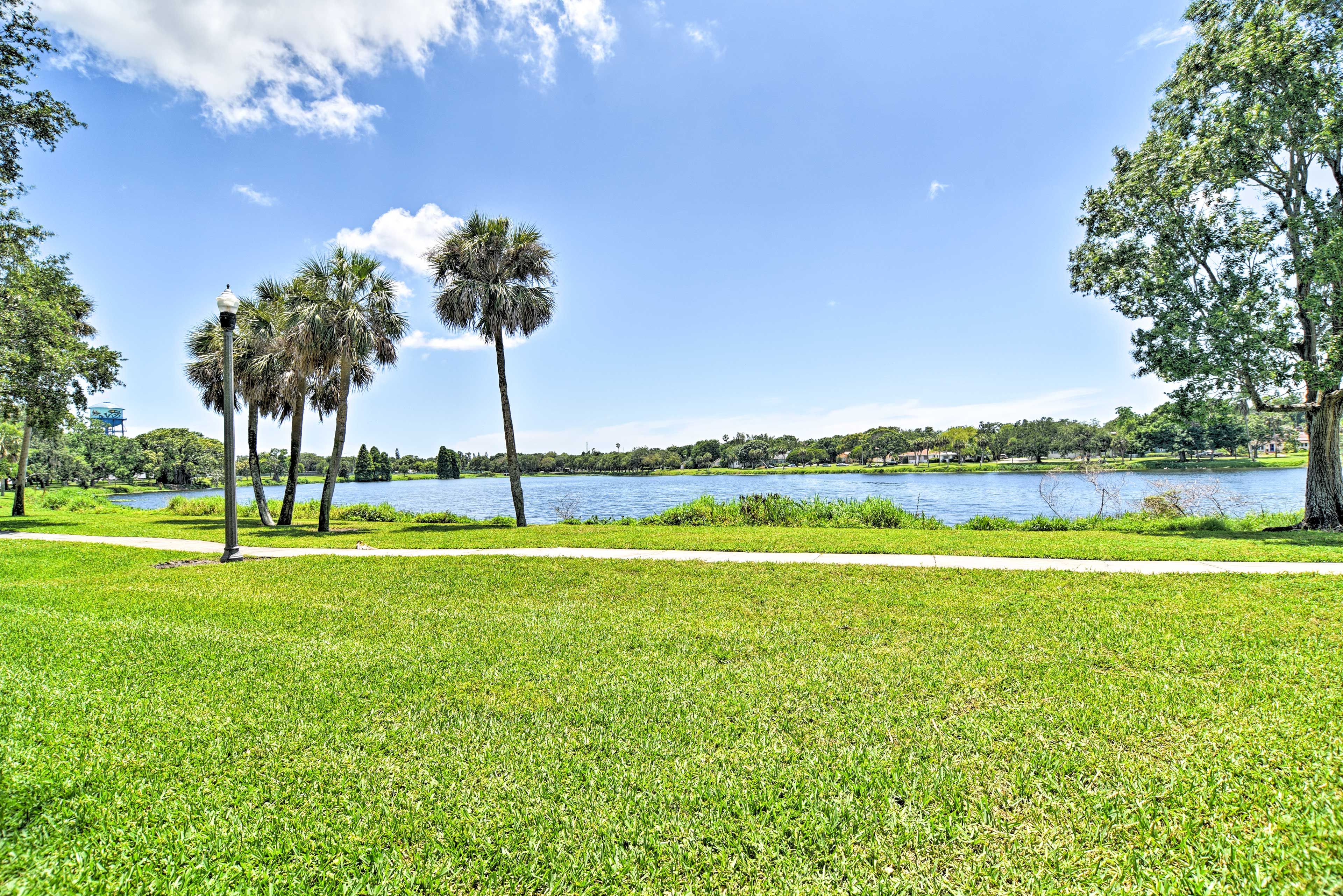 The waterfront is just 10 minutes away.