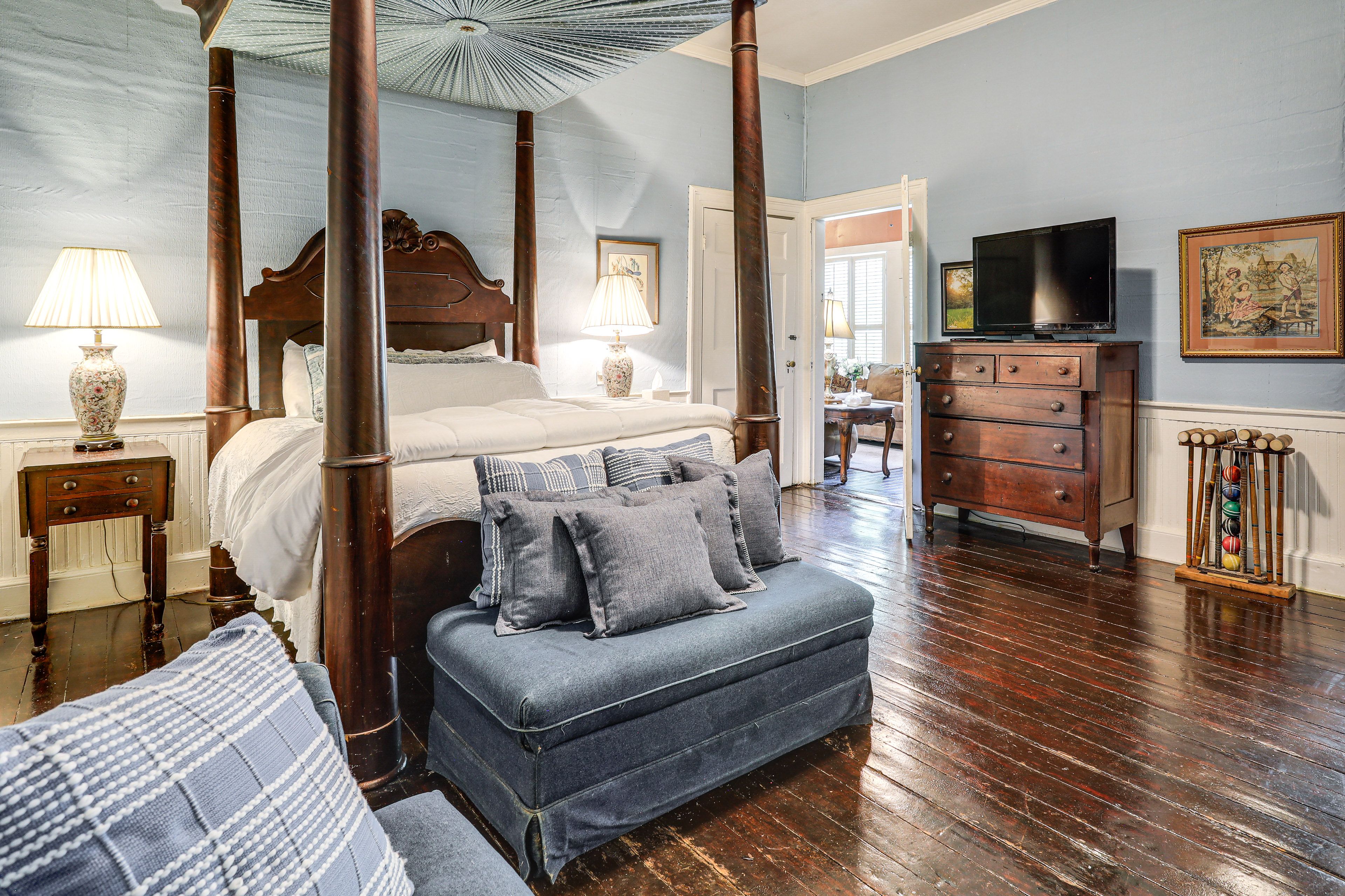 Bedroom 2 | Queen Bed | 1st Floor