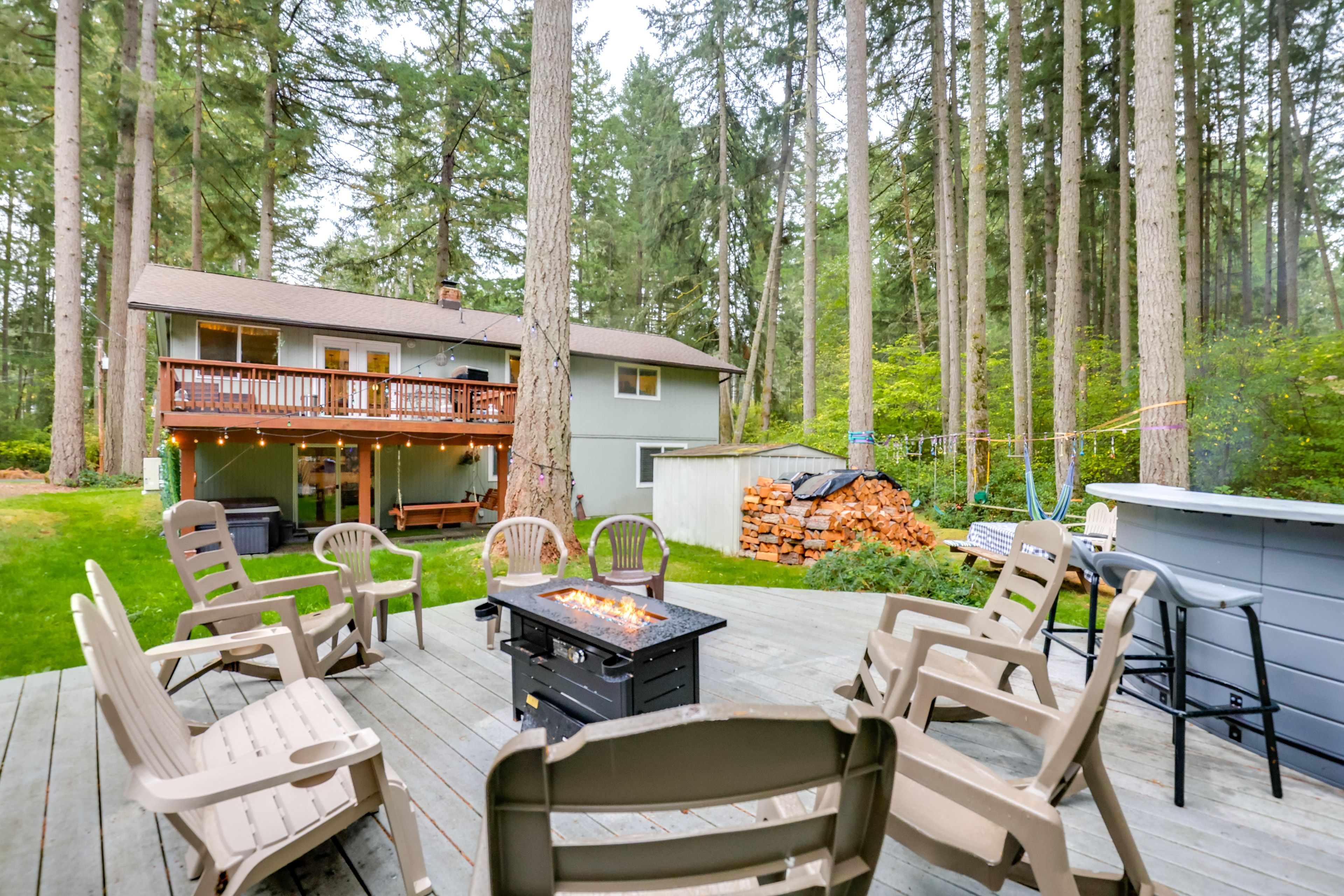 Anderson Island Vacation Rental | 5BR | 3BA | 2,500 Sq Ft | Stairs Required