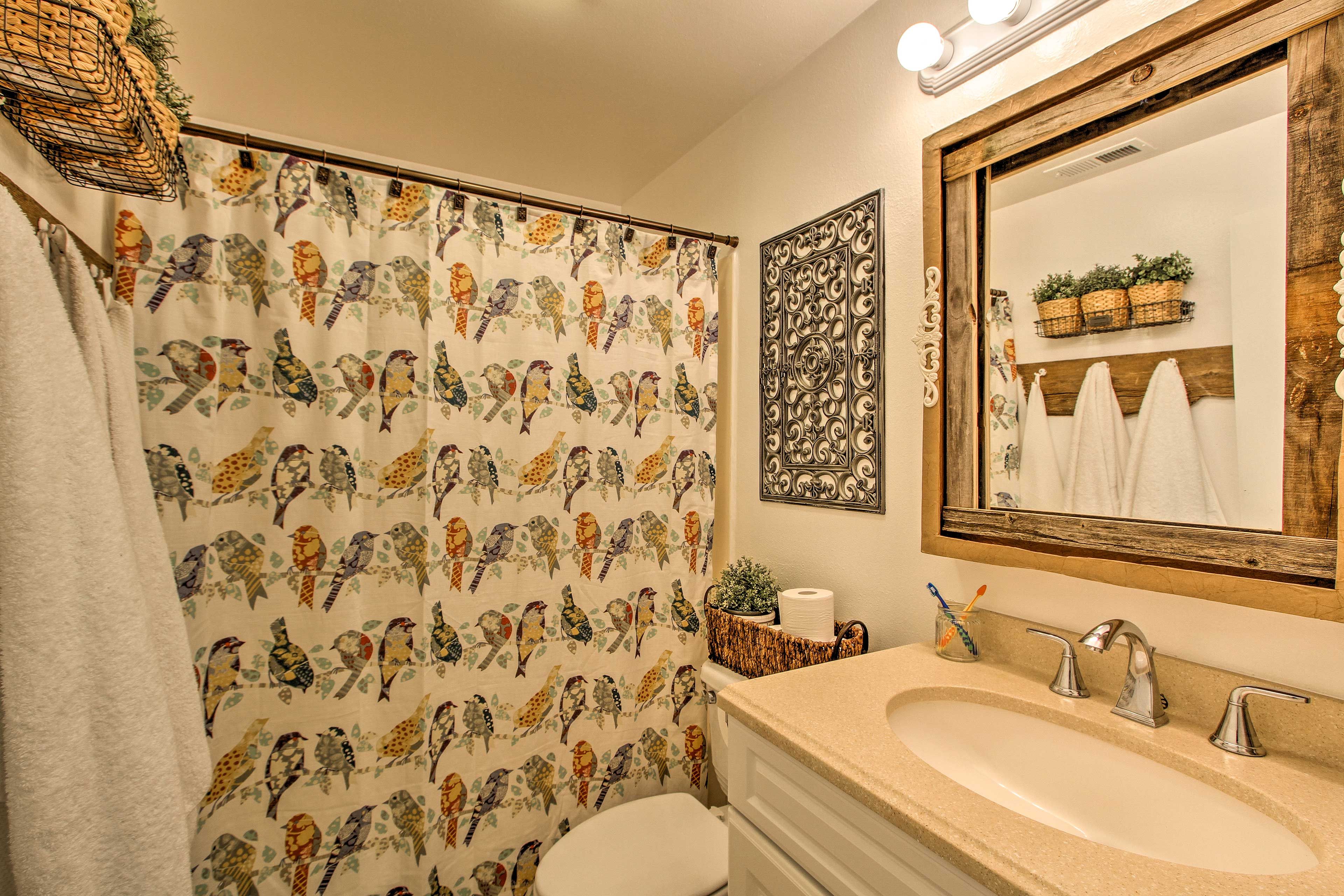 Bathroom | Shower/Tub Combo