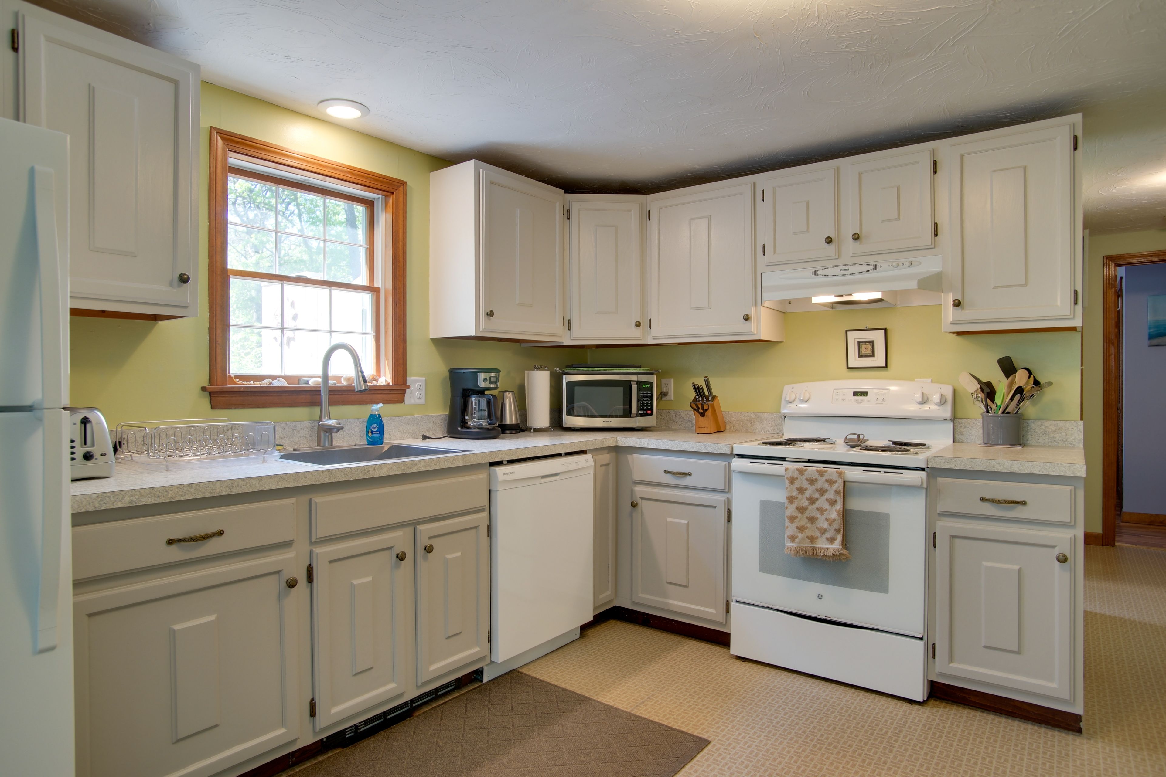 Kitchen | Single-Story Home