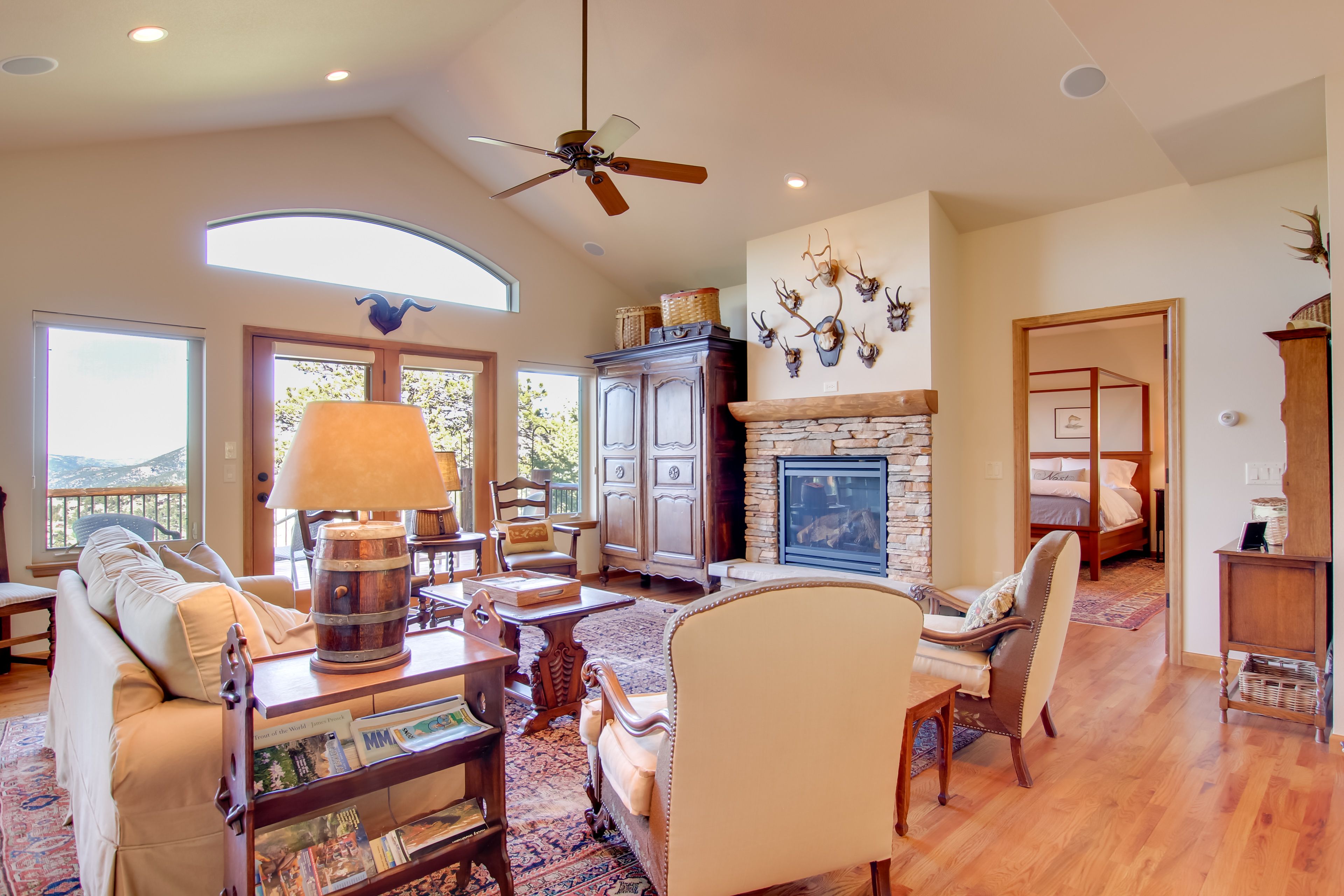 Living Room | Main Floor | Gas Fireplace | Smart TV | Free WiFi