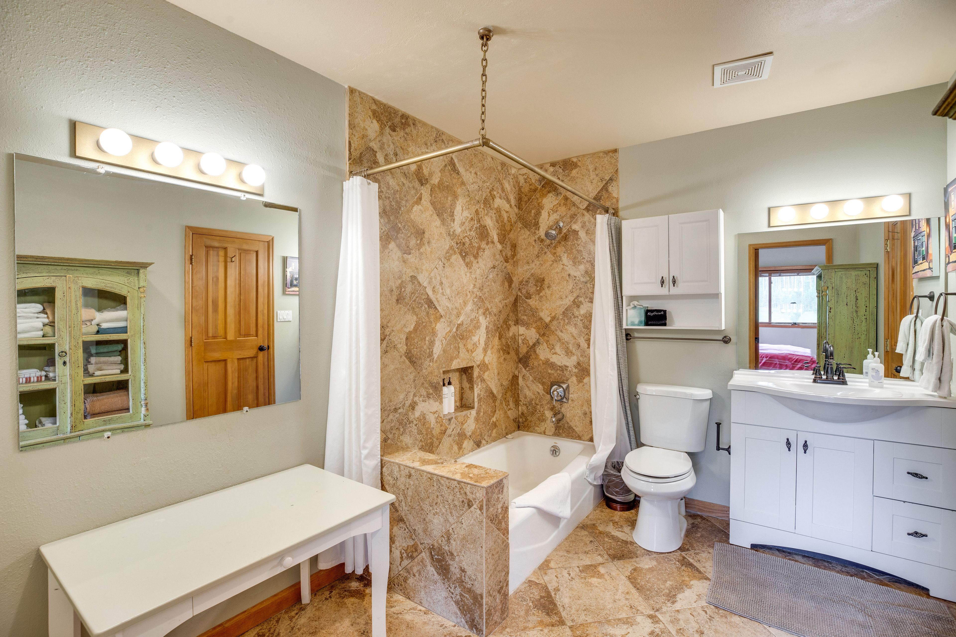 Bathroom | Towels Provided