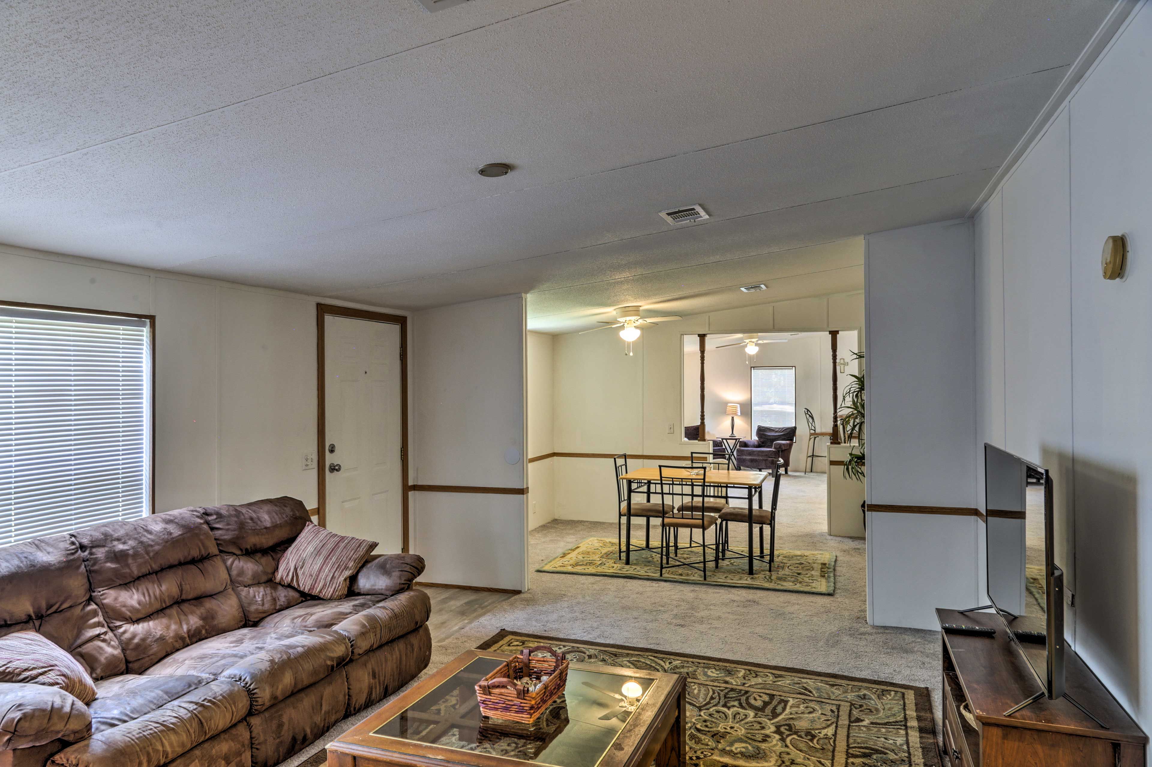 Switch into vacation mode as you step into this vacation rental.