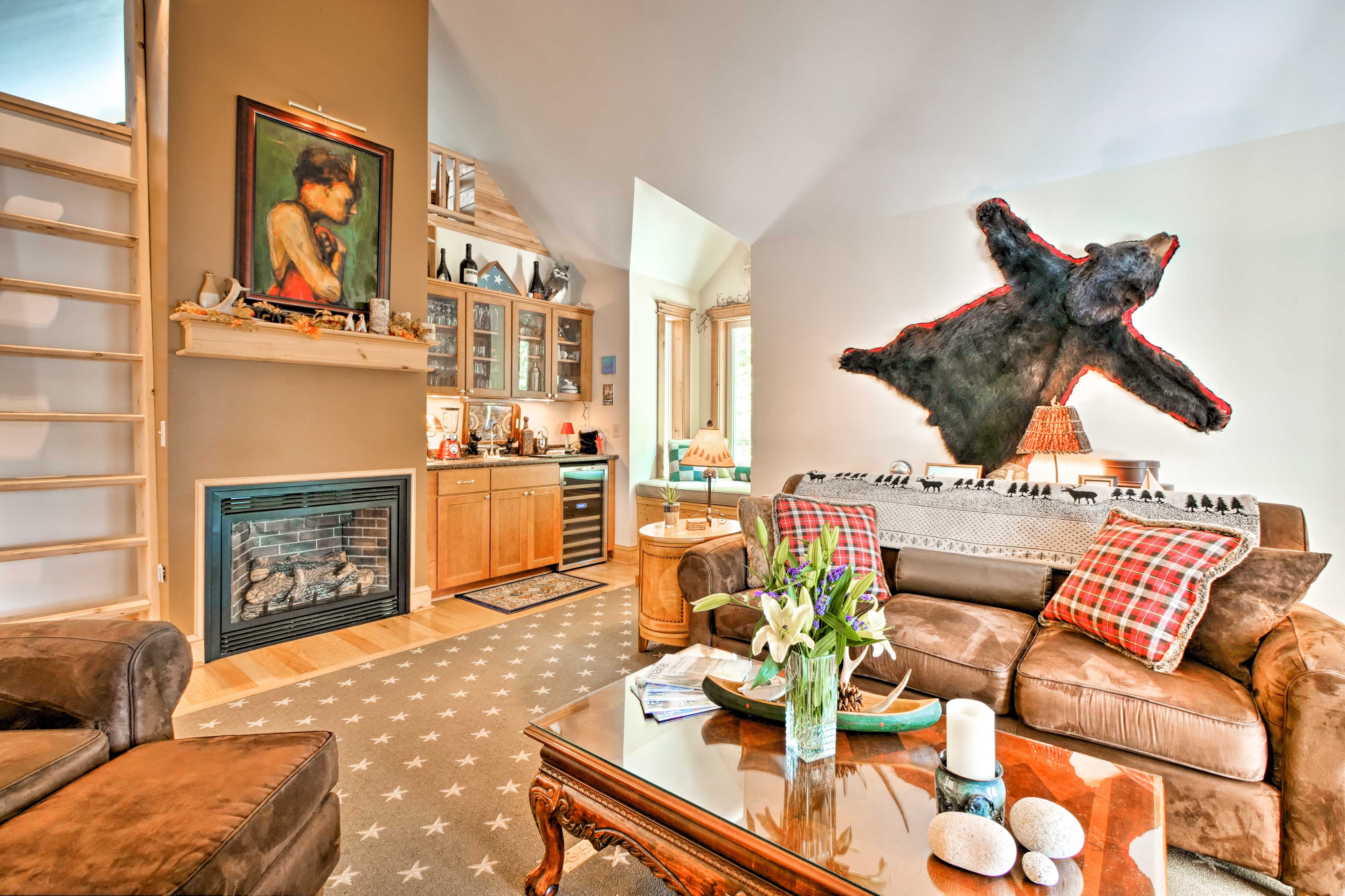 Living Room | 1st Floor | Central A/C + Heating | Wet Bar