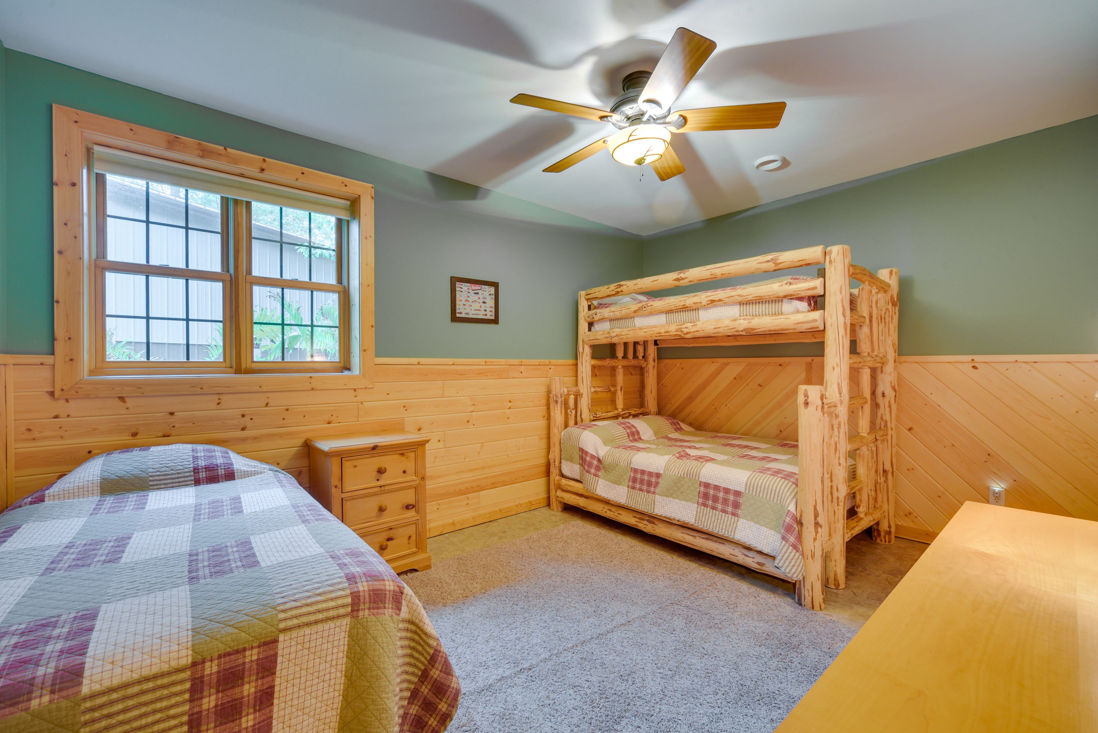 Bedroom 4 | Twin/Full Bunk Bed | Twin Bed