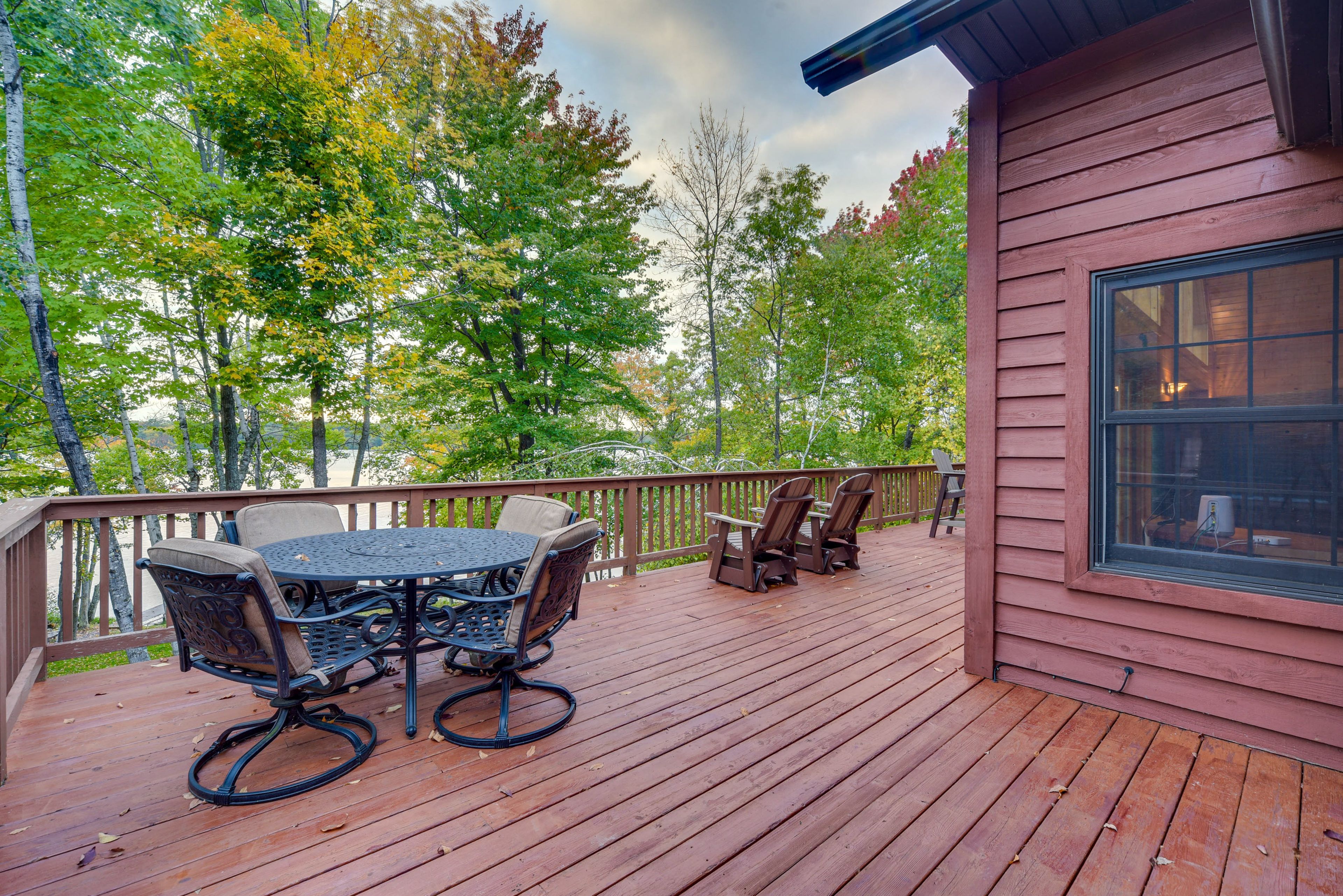 Deck | Charcoal Grill