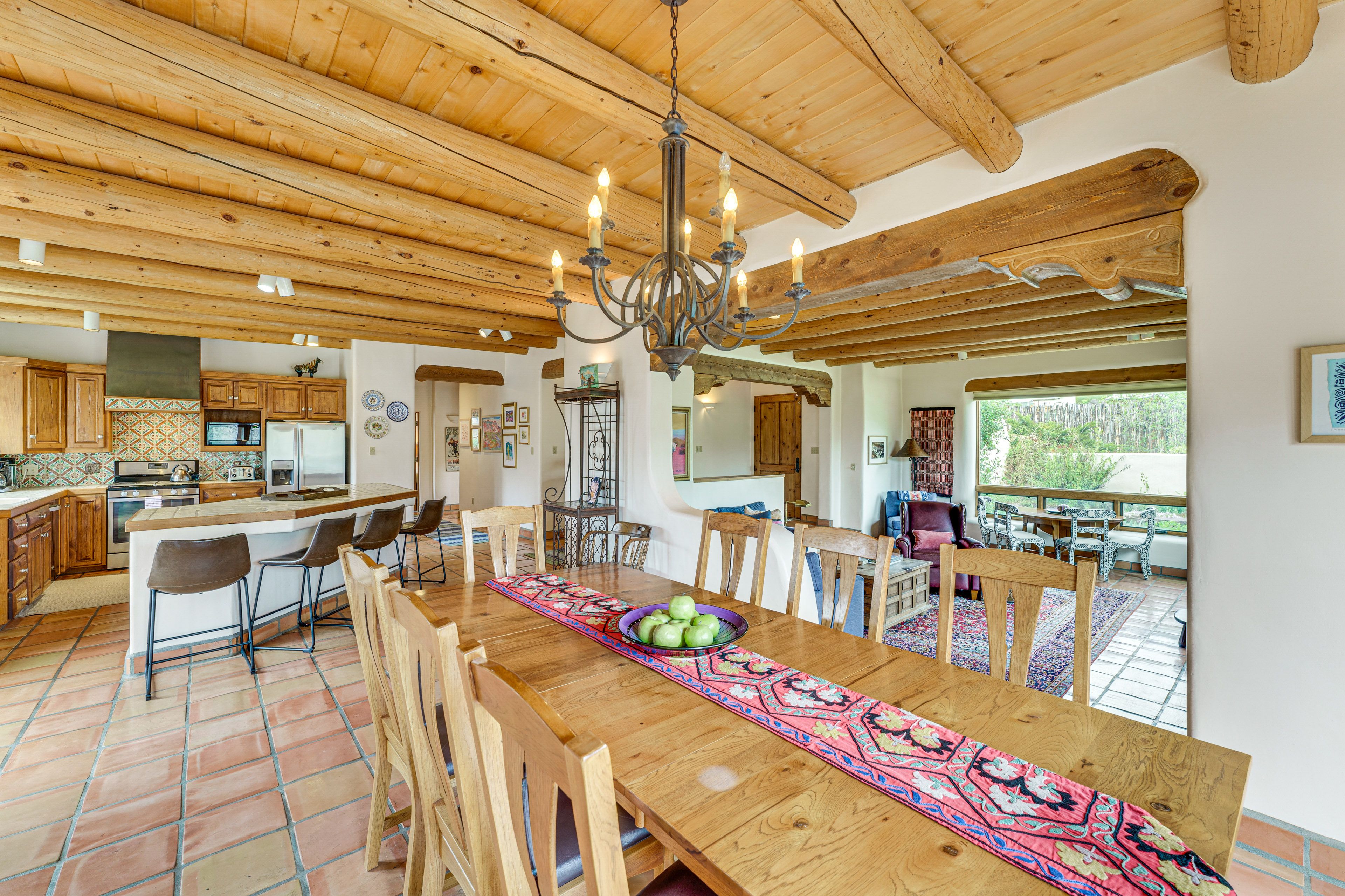 Dining Area | Seats 8