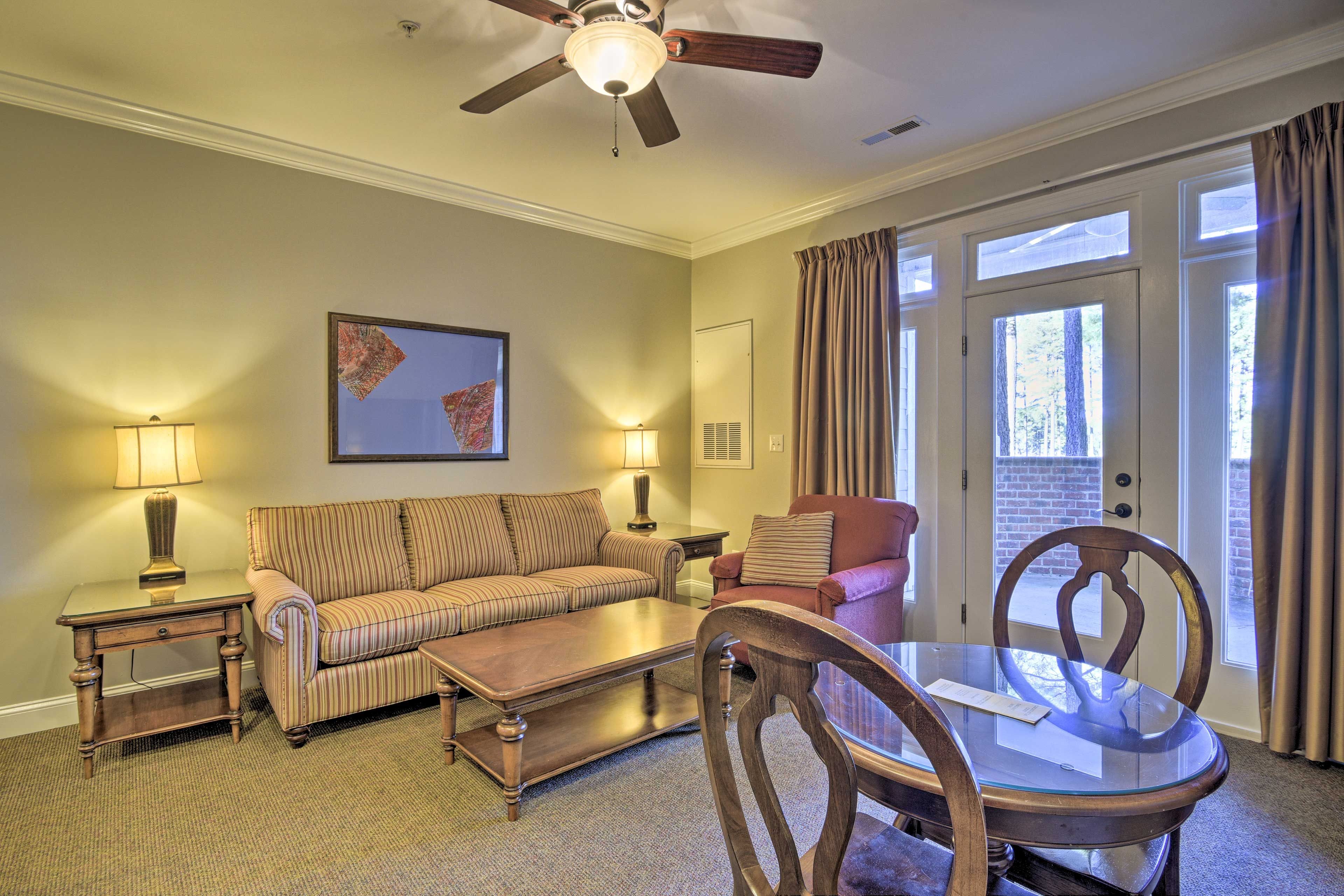 Living Room | Free WiFi