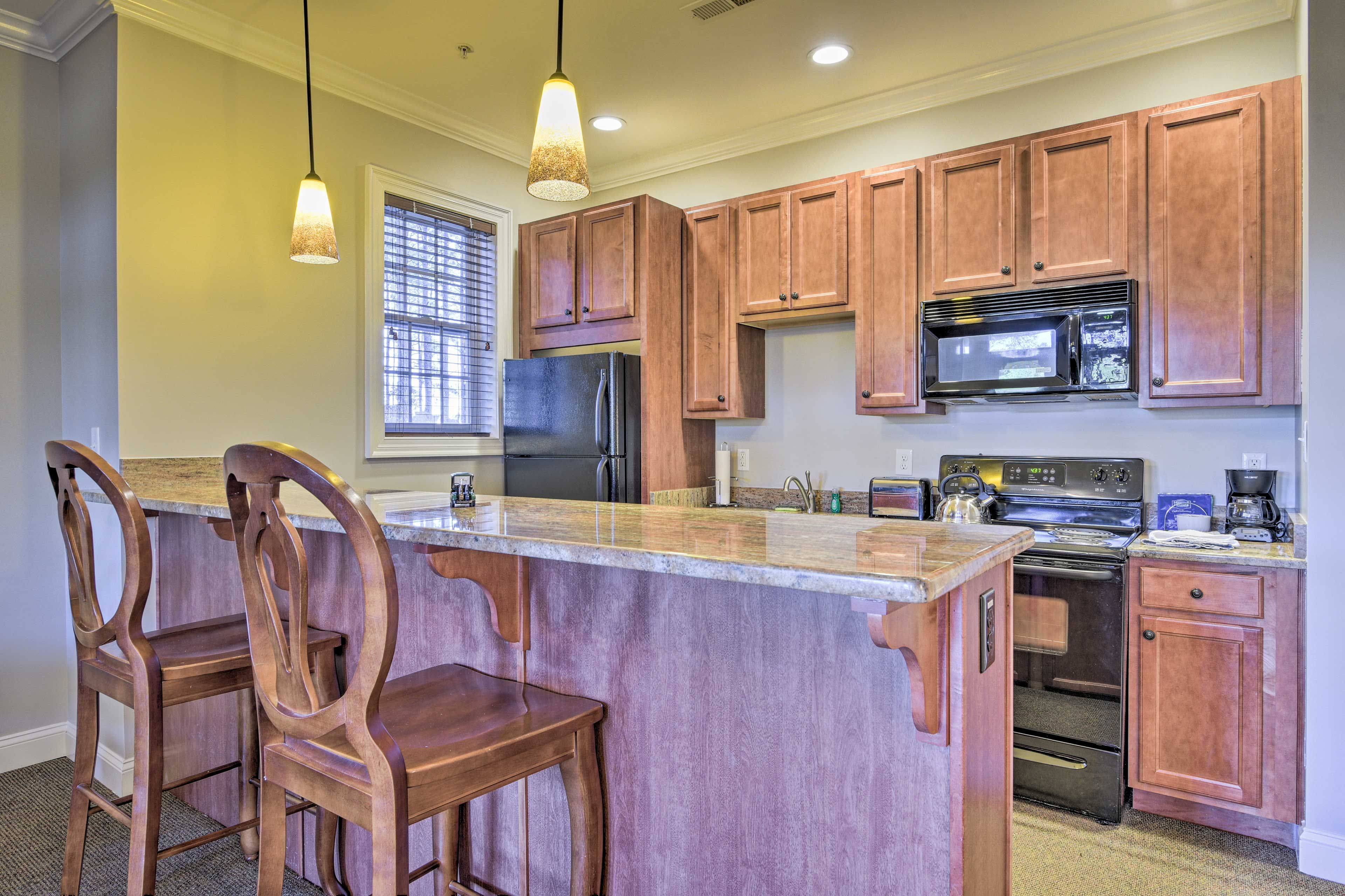 Kitchen | Breakfast Bar | Open Concept
