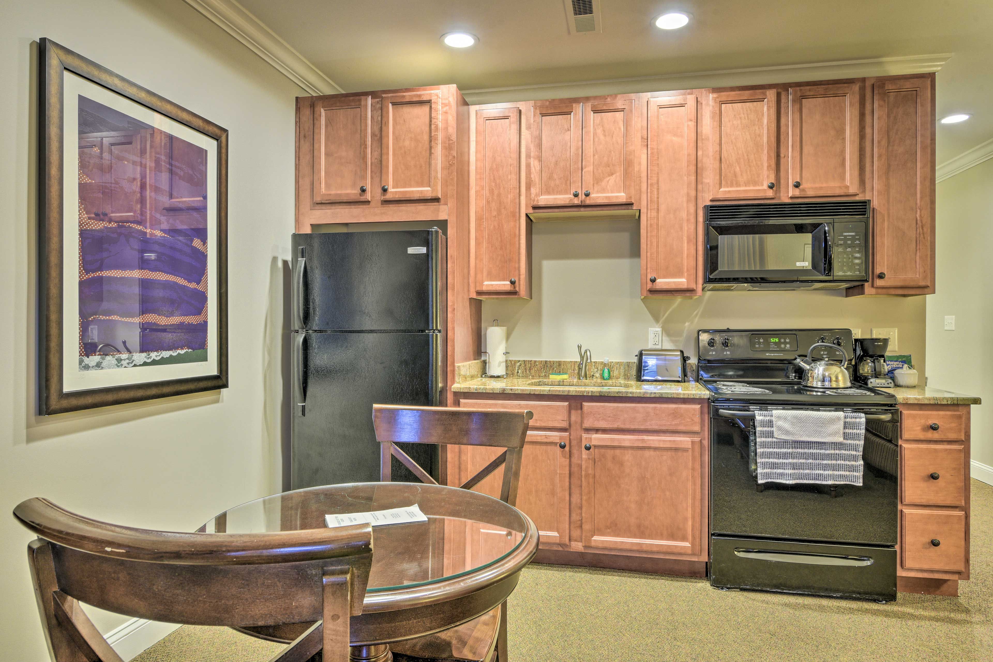 Kitchen | Fully Equipped | Cooking Basics | Dishware/Flatware