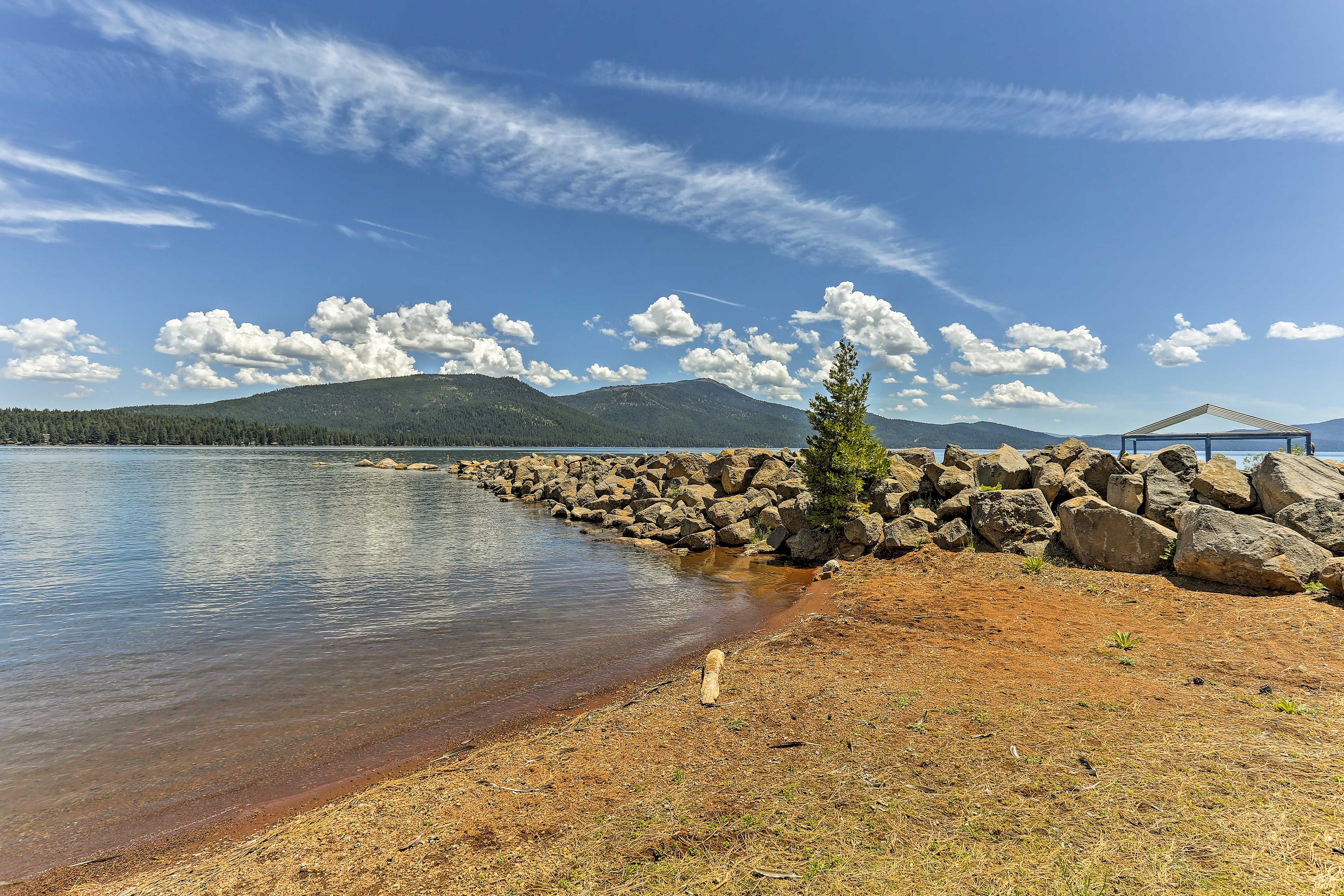 Lake Almanor is the best spot to enjoy water sports and relaxation!