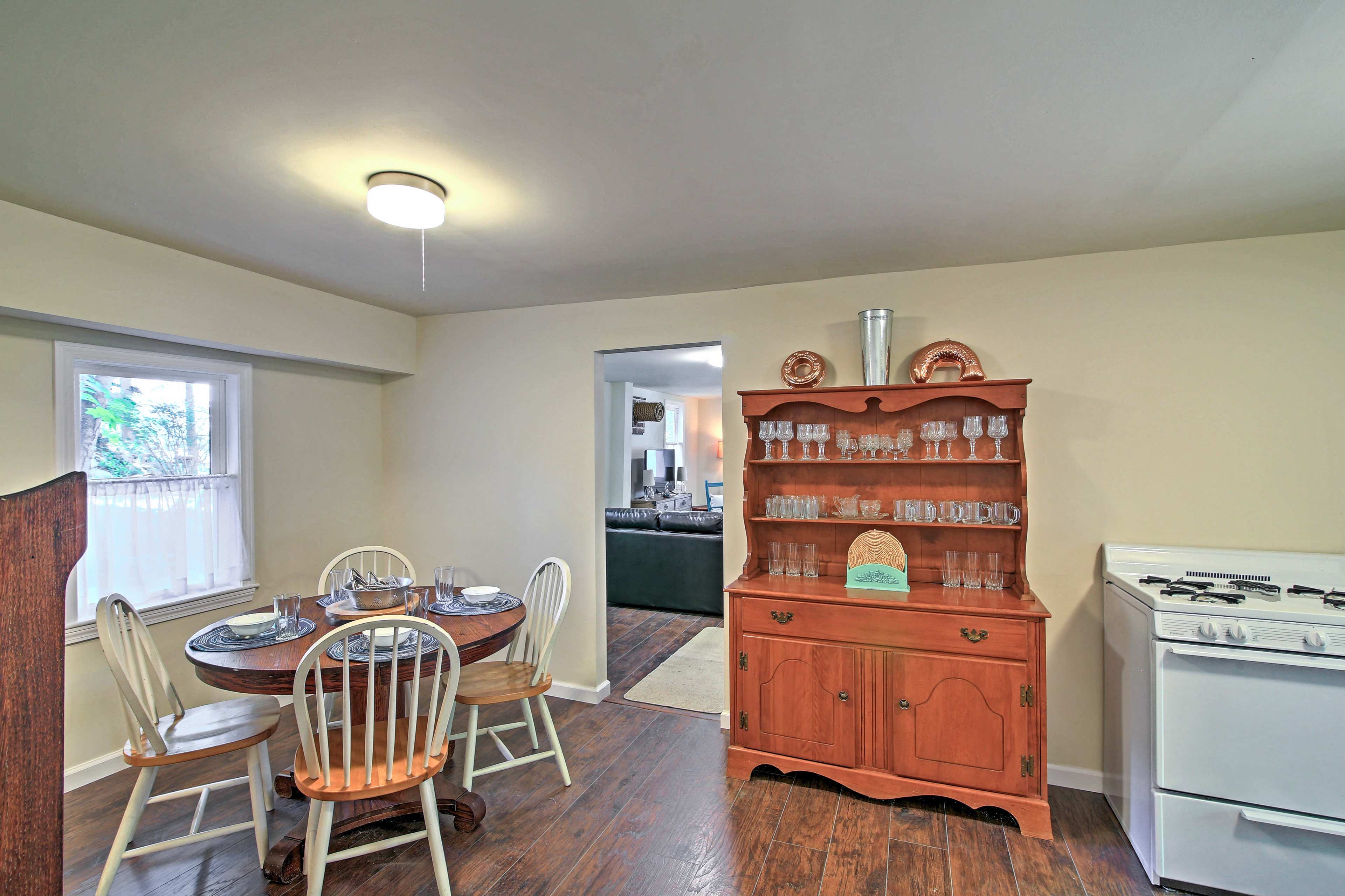Dining Space | Dishware/Flatware