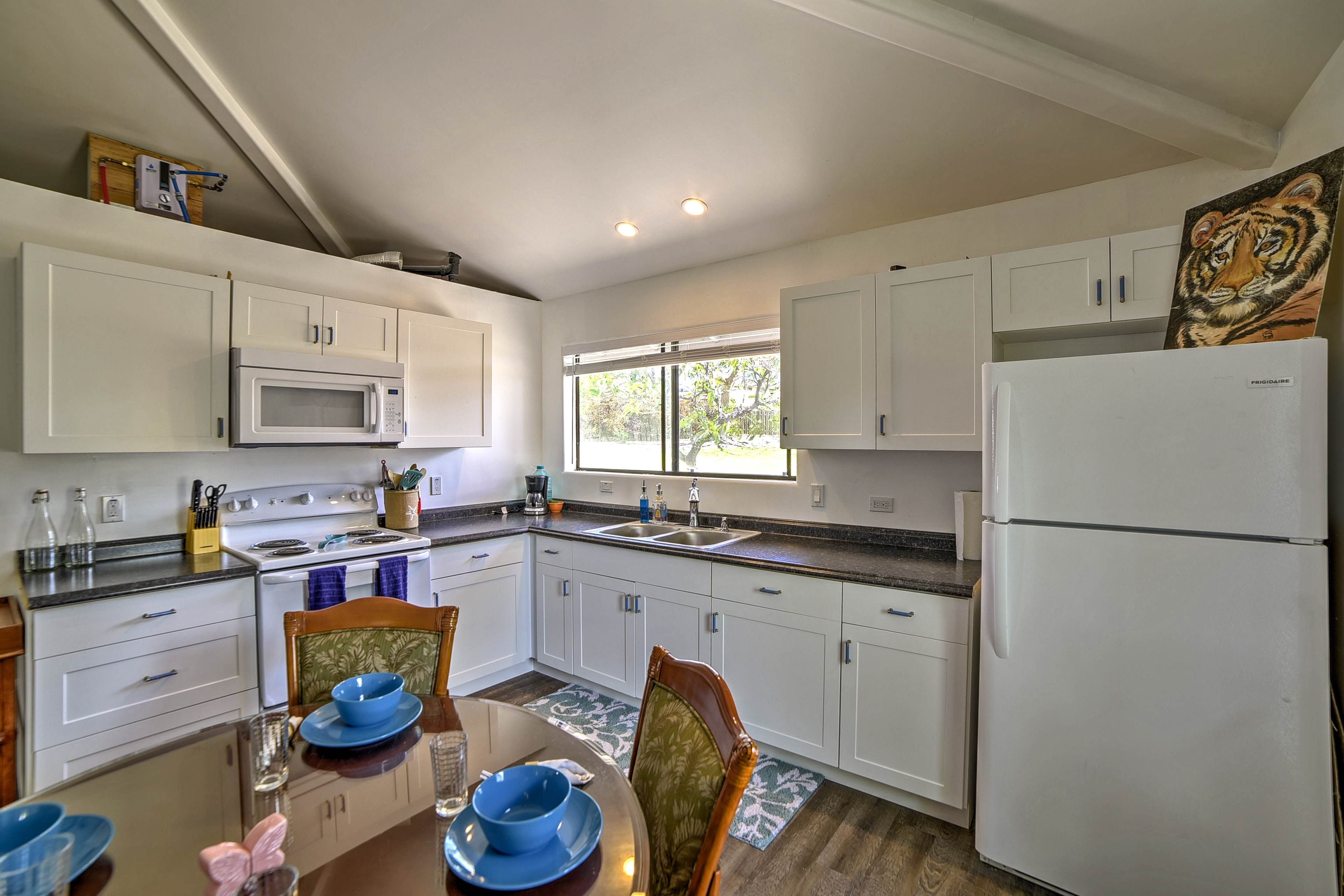 The kitchen has everything you need for your favorite recipes.