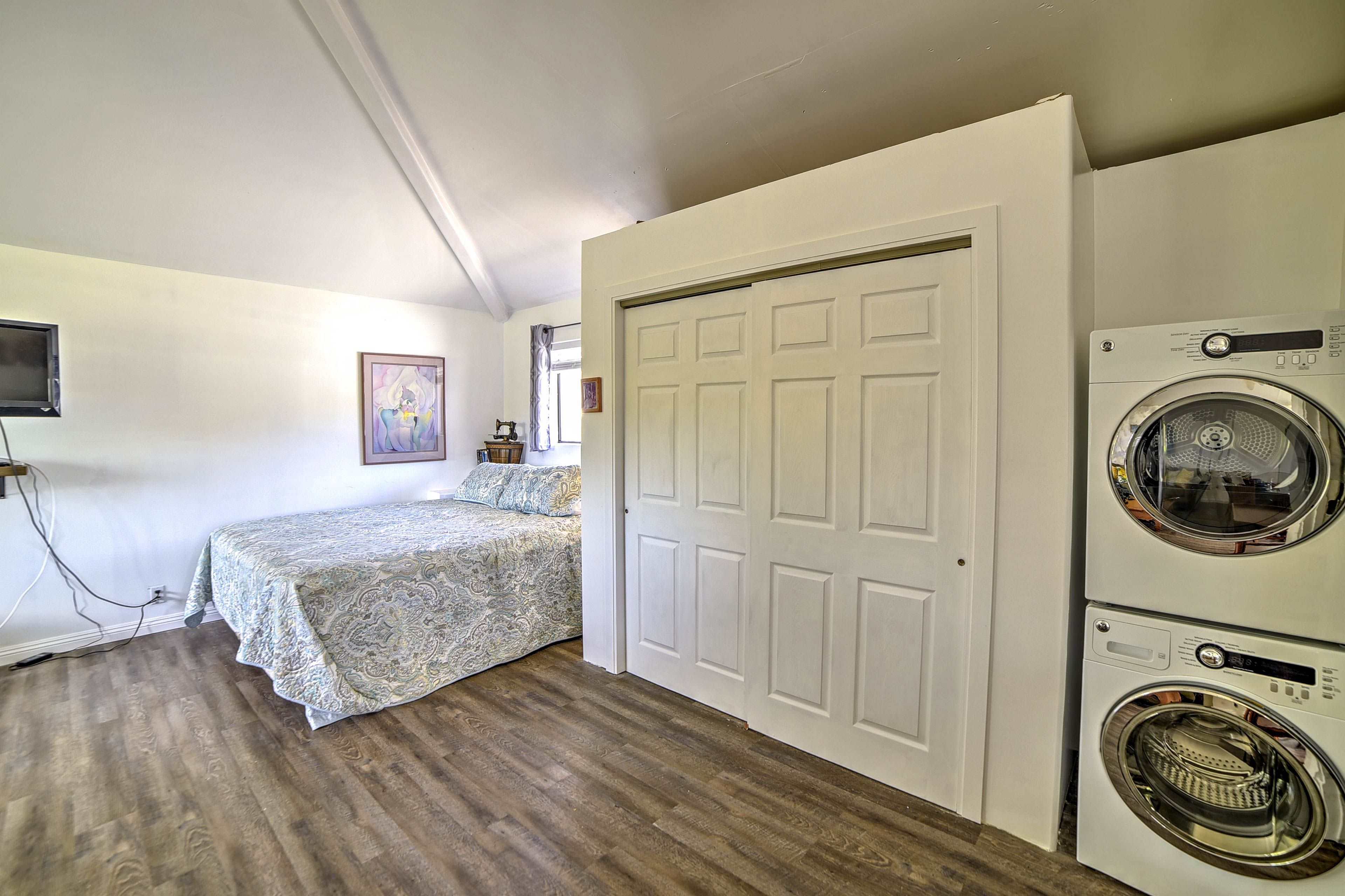 Freshen up your outfits with in-unit laundry machines.