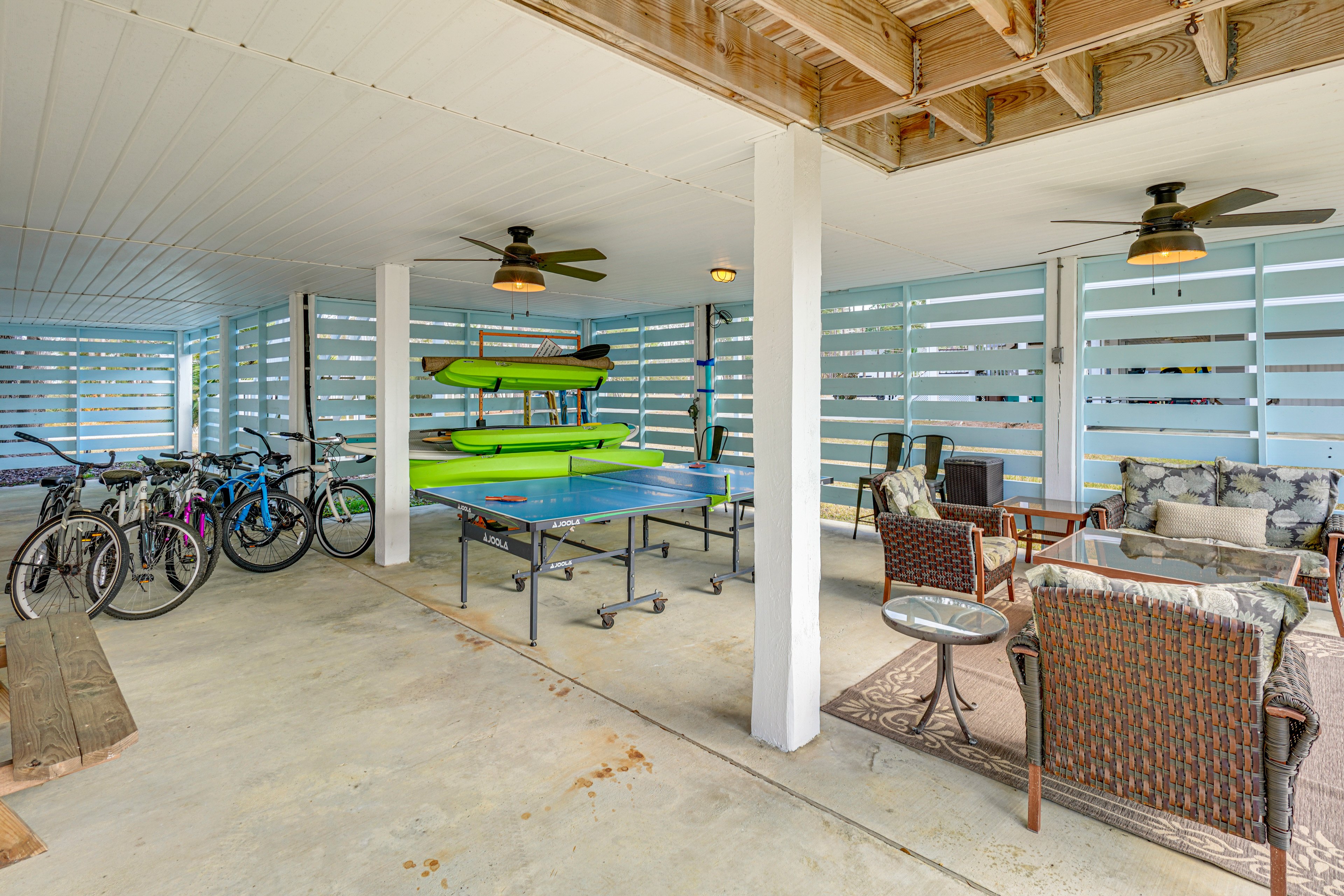 Patio | Bike | Kayaks | Outdoor Seating