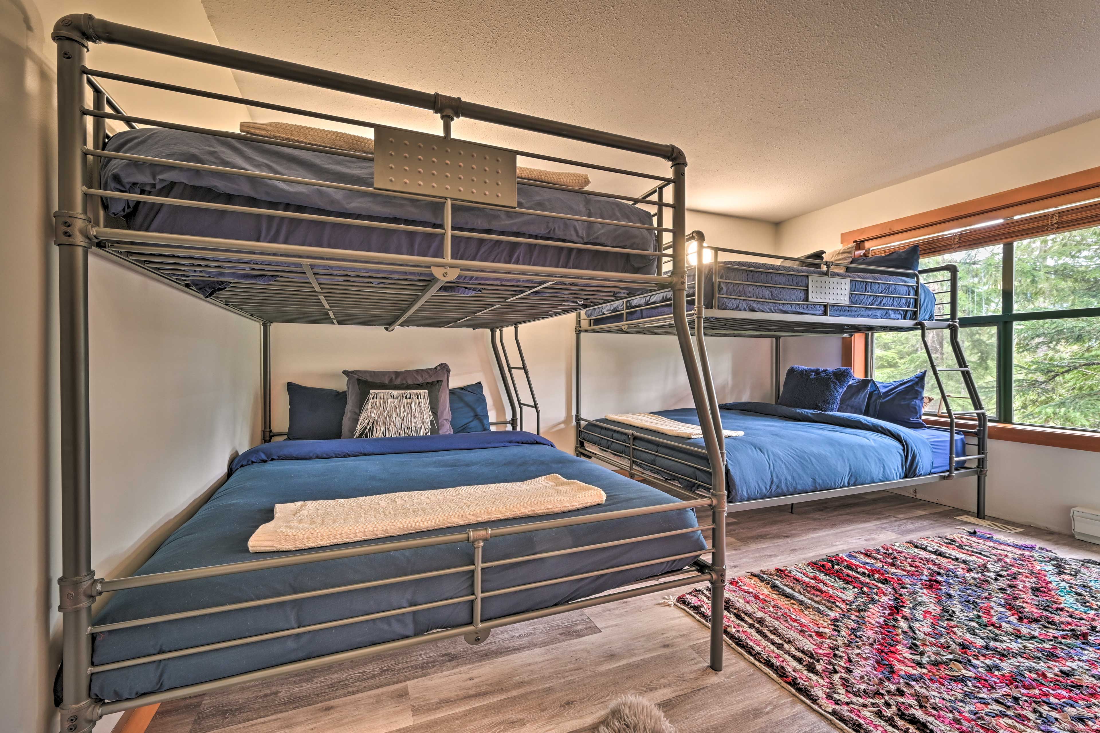 Bedroom 4 | Twin/Full Bunk Bed | Twin/Queen Bunk Bed