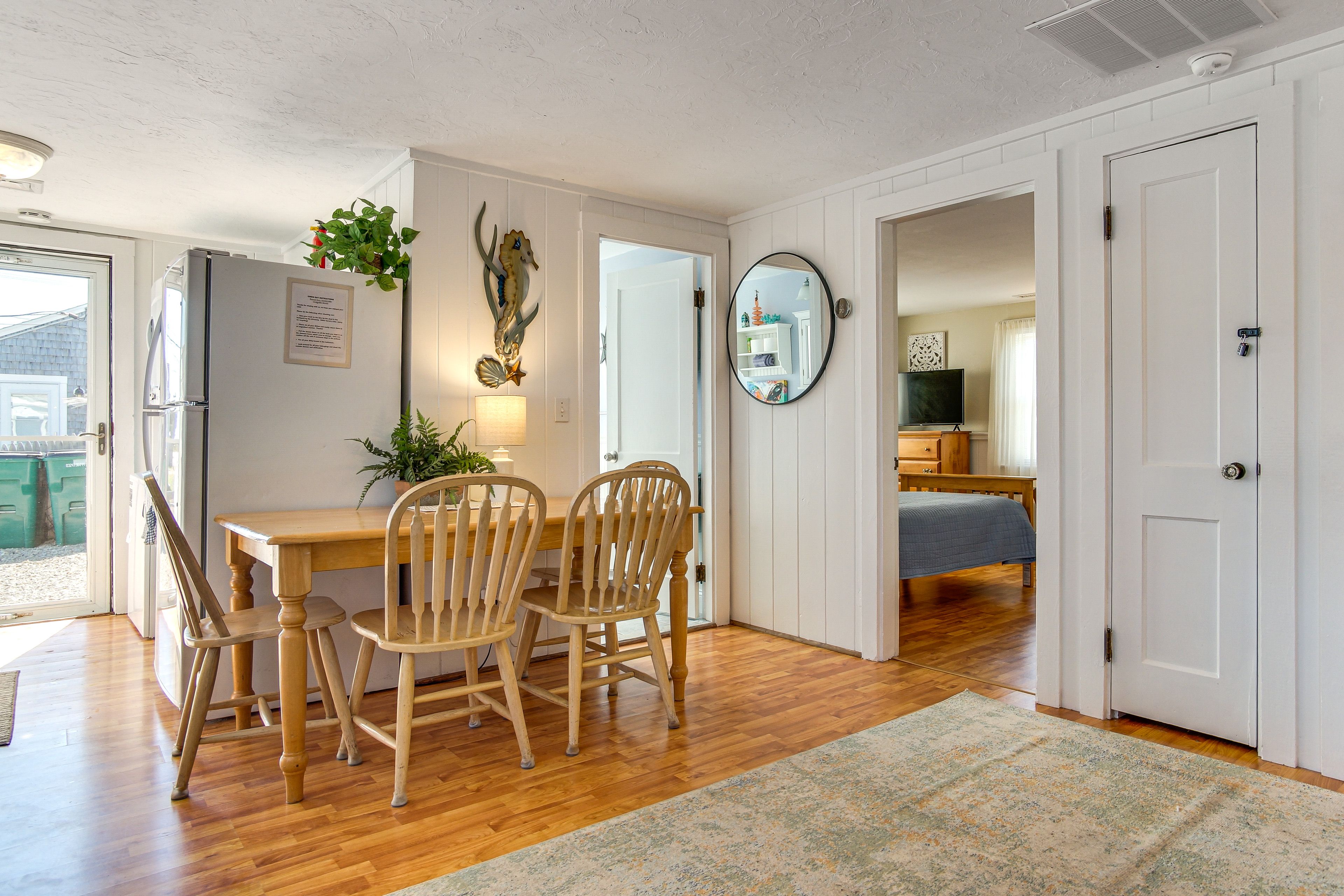 Dining Space | Dishware/Flatware