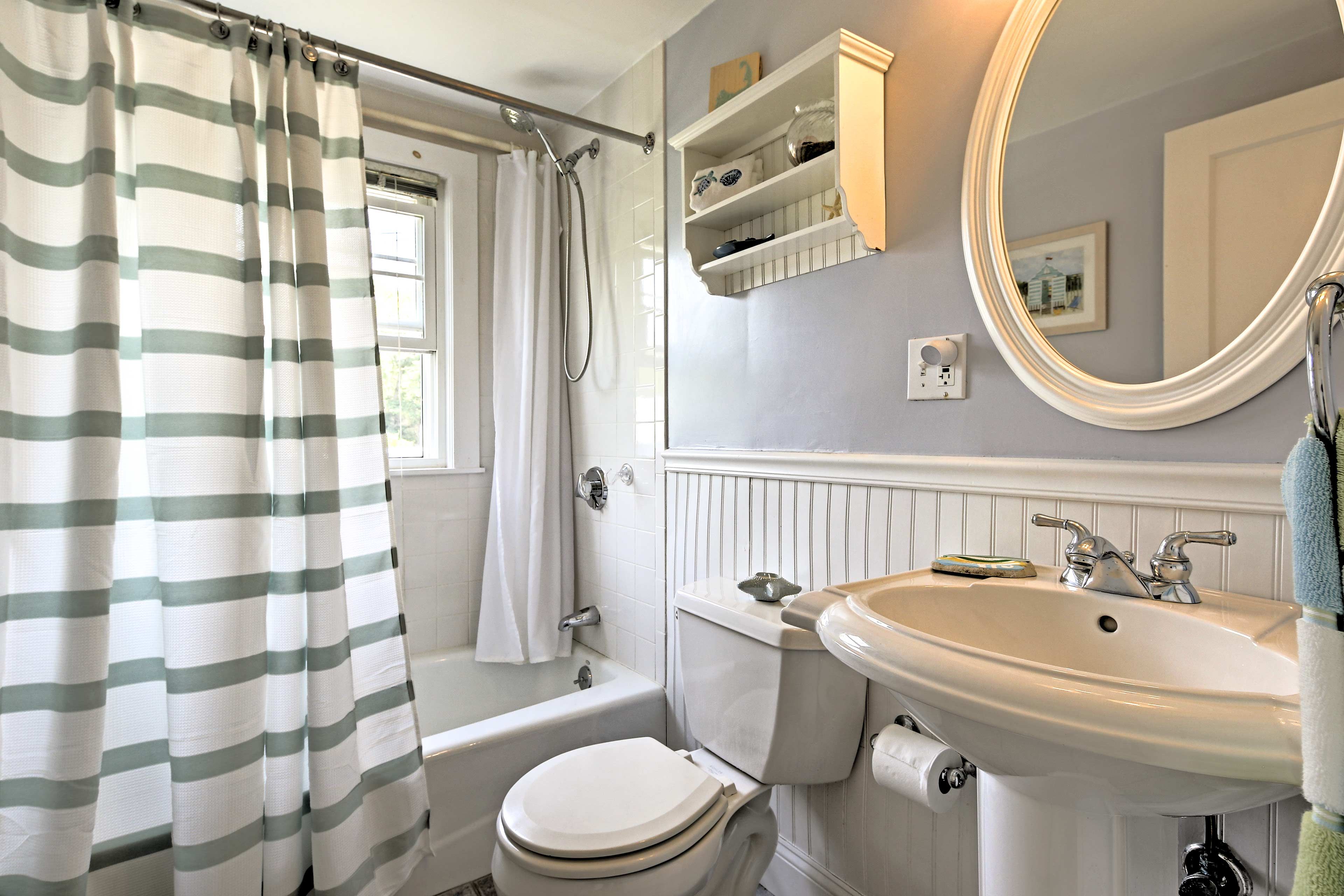 Bathroom | Towels Provided