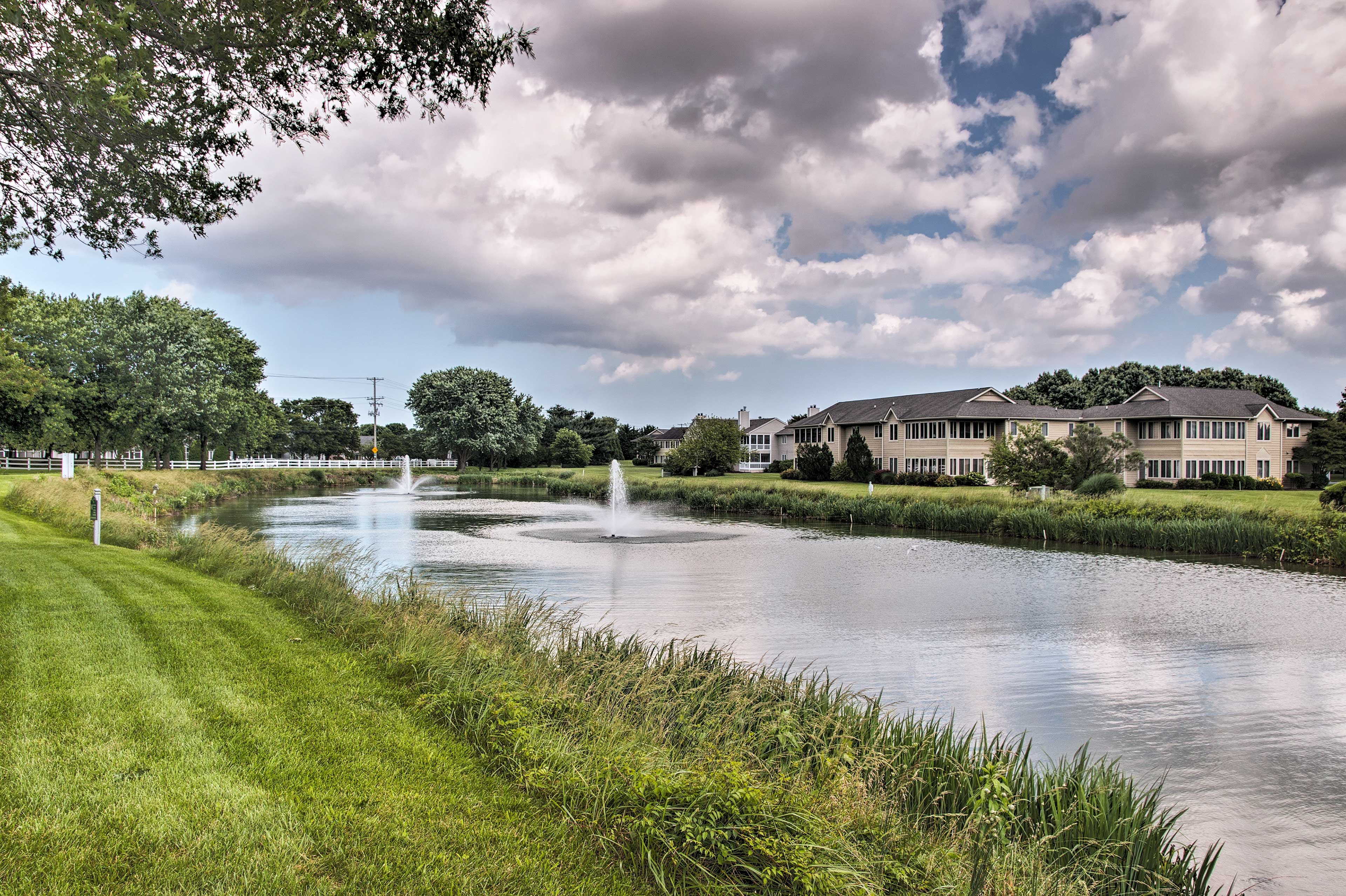 Blissful beach days are just minutes away from this tranquil condo.