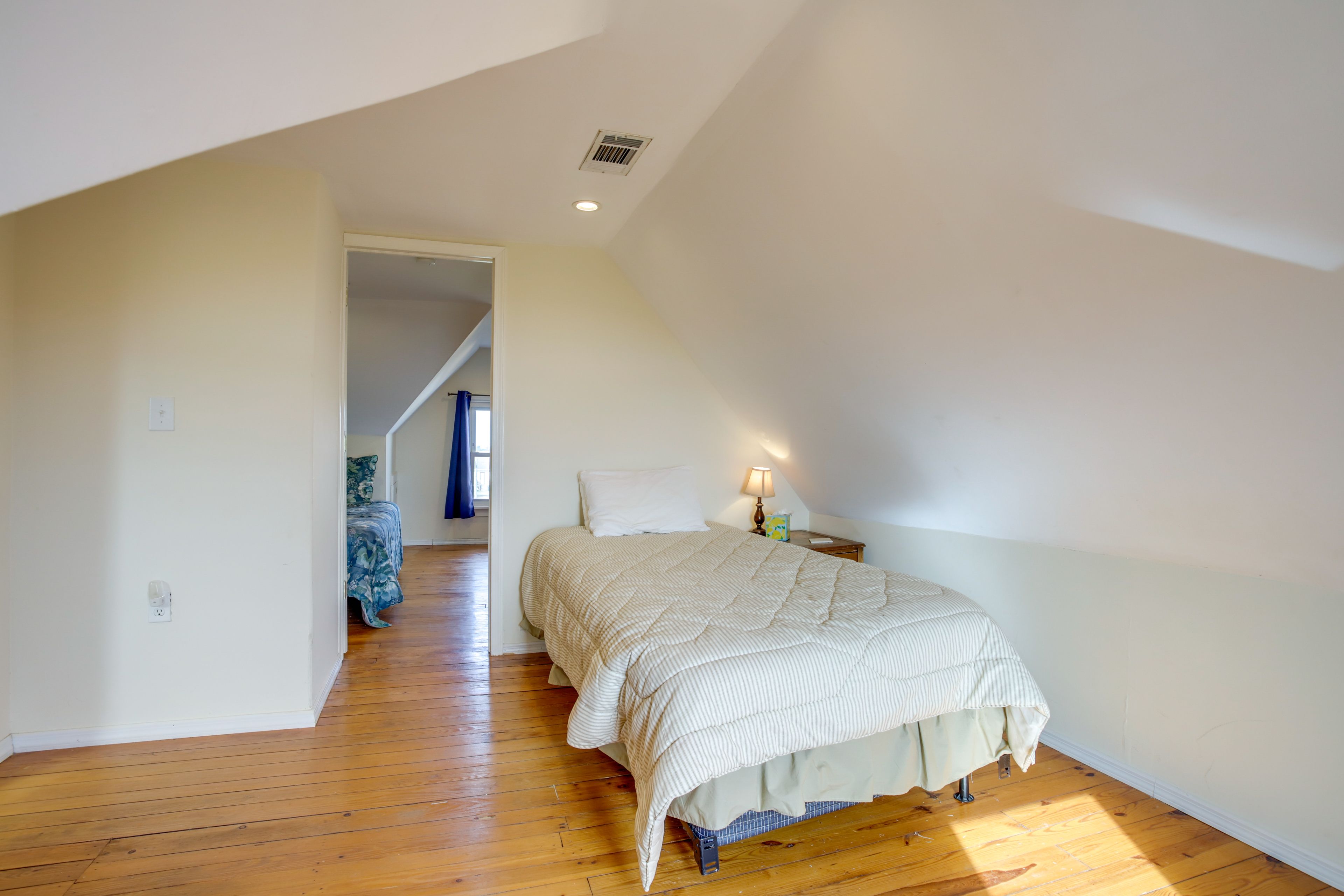 Bedroom 6 | Twin Bed