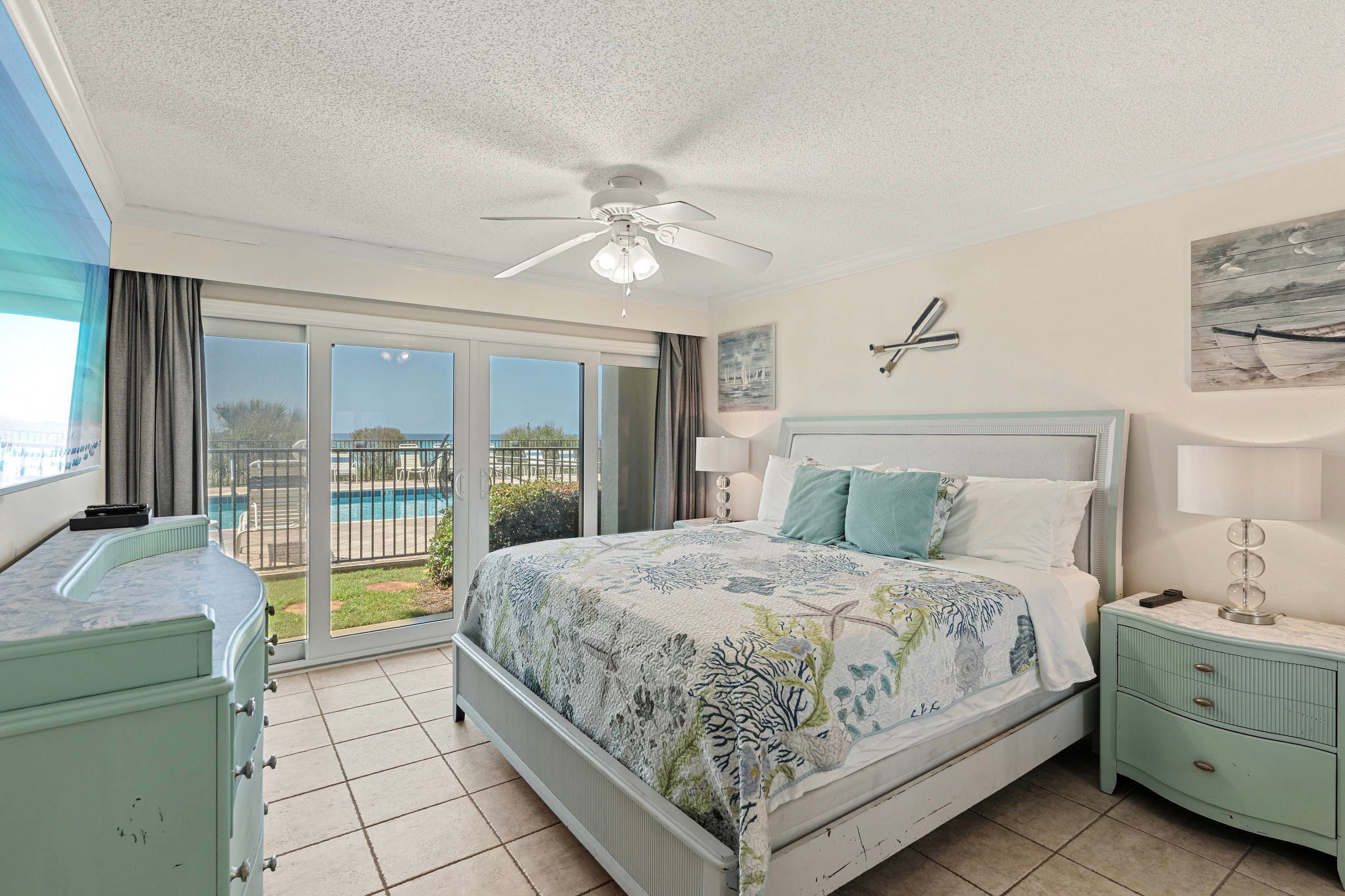 Bedroom 1 | King Bed