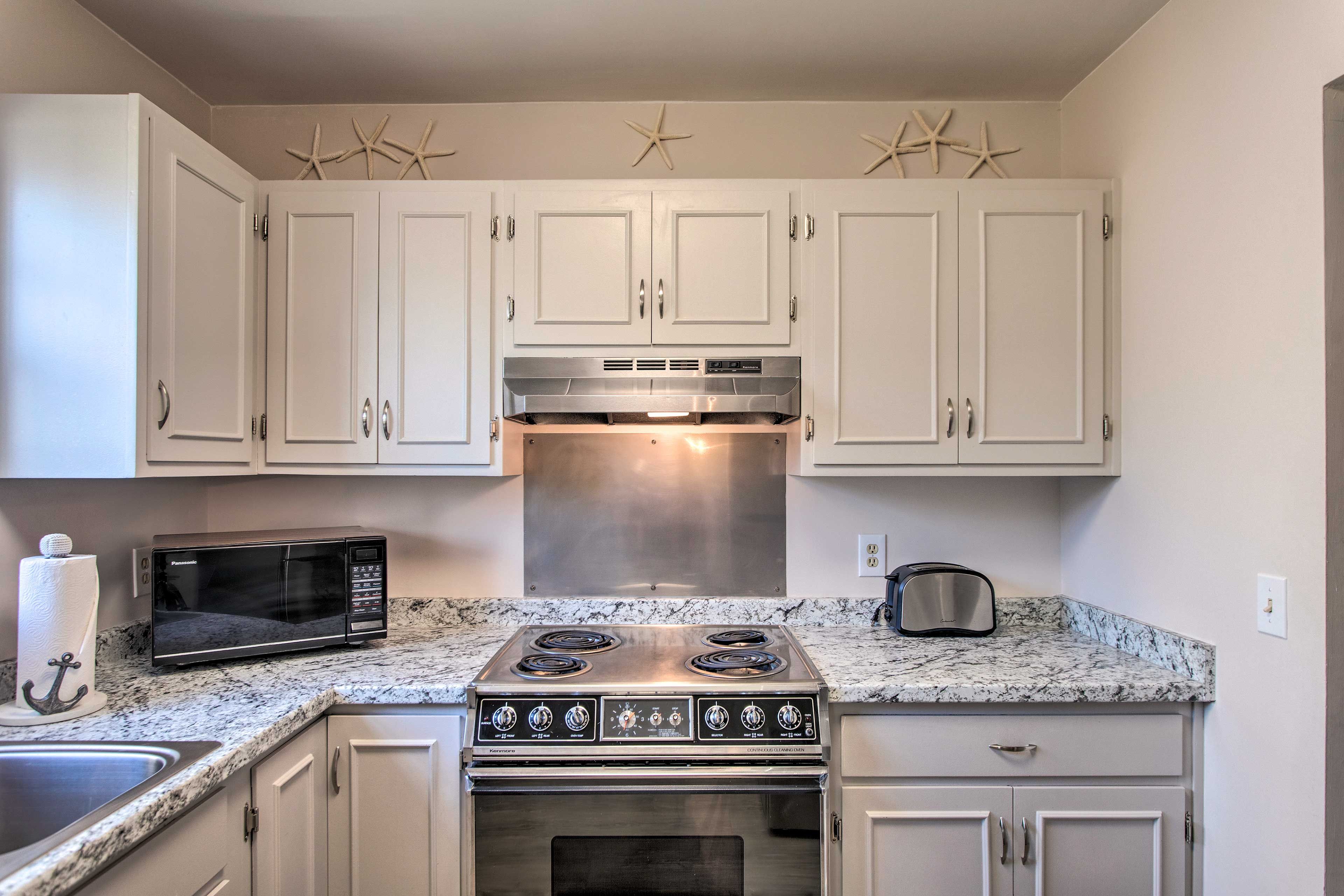Kitchen | Dishware & Flatware